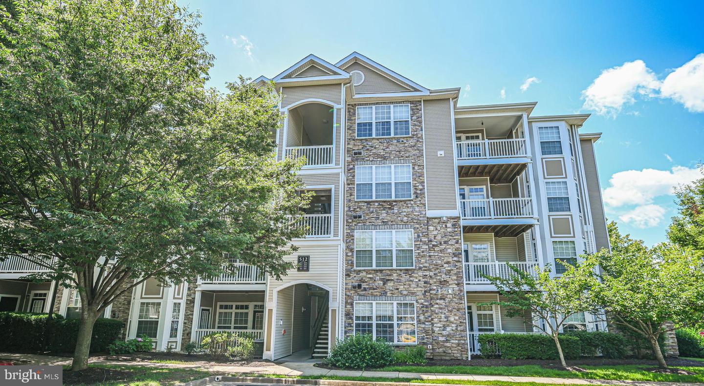 512 SUNSET VIEW TER SE #302, LEESBURG, Virginia 20175, 1 Bedroom Bedrooms, 6 Rooms Rooms,1 BathroomBathrooms,Residential,For sale,512 SUNSET VIEW TER SE #302,VALO2094960 MLS # VALO2094960