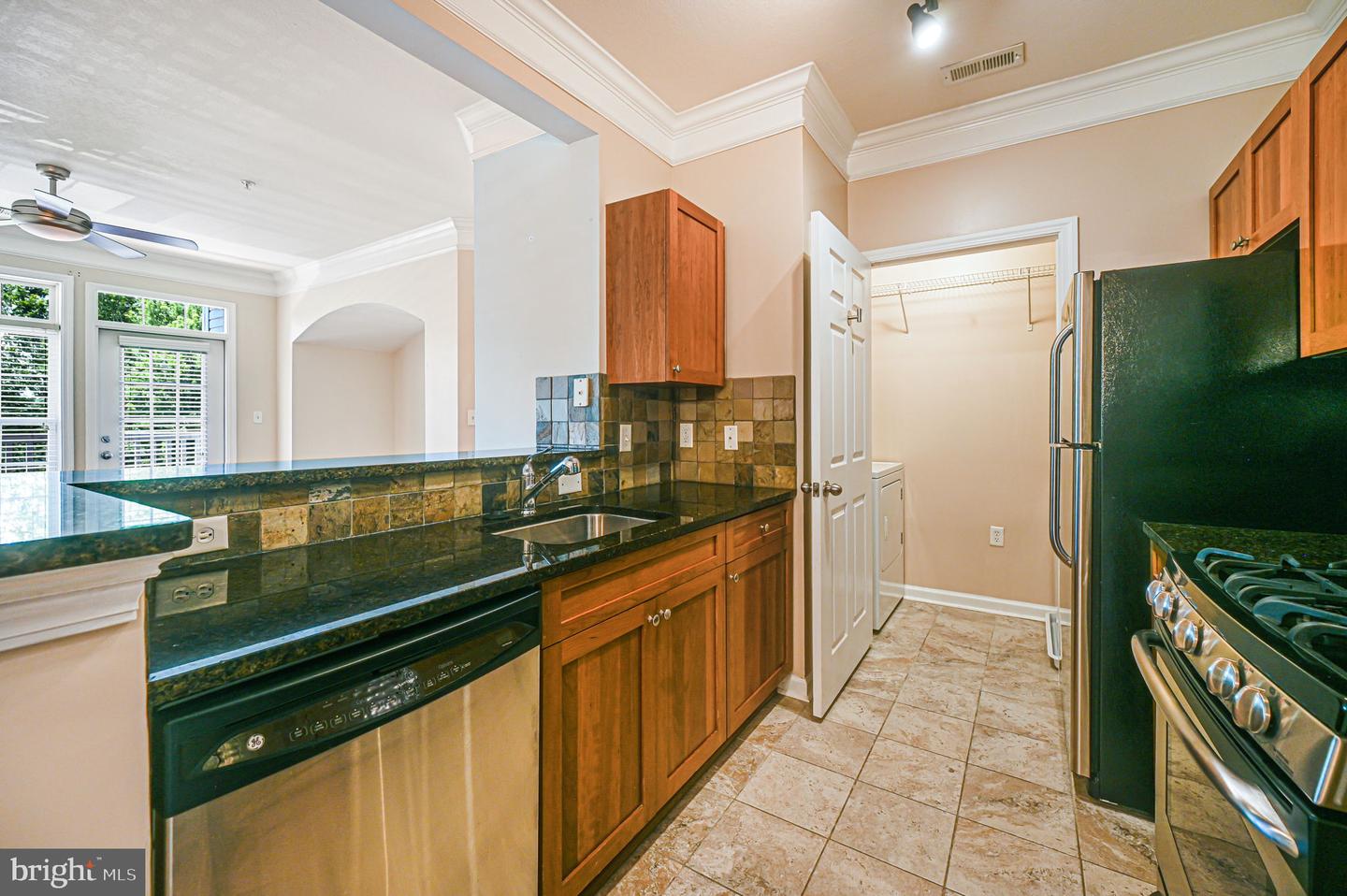 512 SUNSET VIEW TER SE #302, LEESBURG, Virginia 20175, 1 Bedroom Bedrooms, 6 Rooms Rooms,1 BathroomBathrooms,Residential,For sale,512 SUNSET VIEW TER SE #302,VALO2094960 MLS # VALO2094960