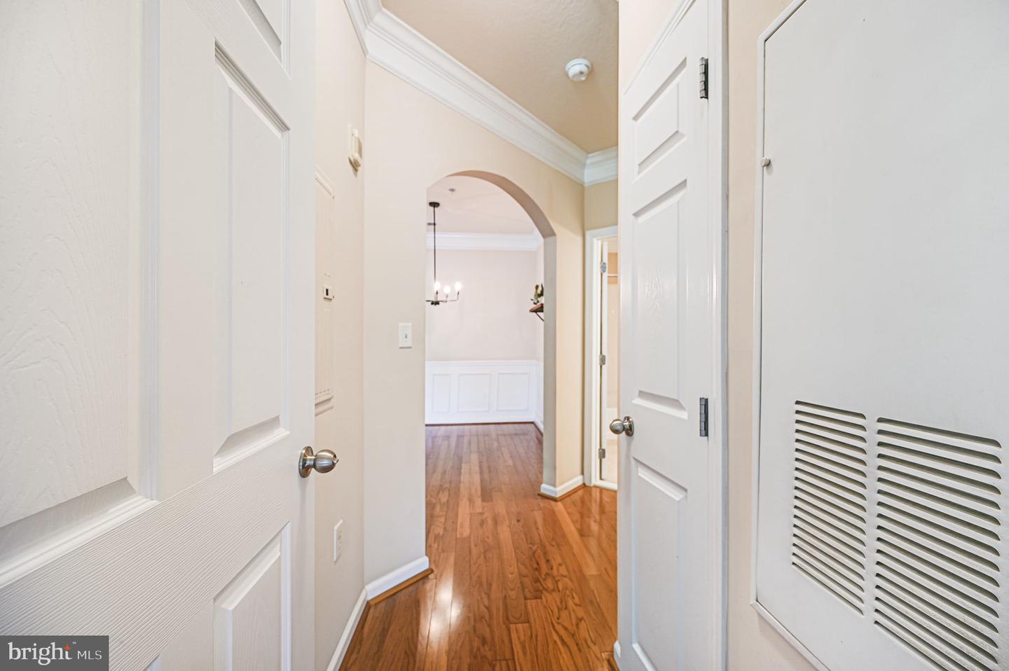 512 SUNSET VIEW TER SE #302, LEESBURG, Virginia 20175, 1 Bedroom Bedrooms, 6 Rooms Rooms,1 BathroomBathrooms,Residential,For sale,512 SUNSET VIEW TER SE #302,VALO2094960 MLS # VALO2094960