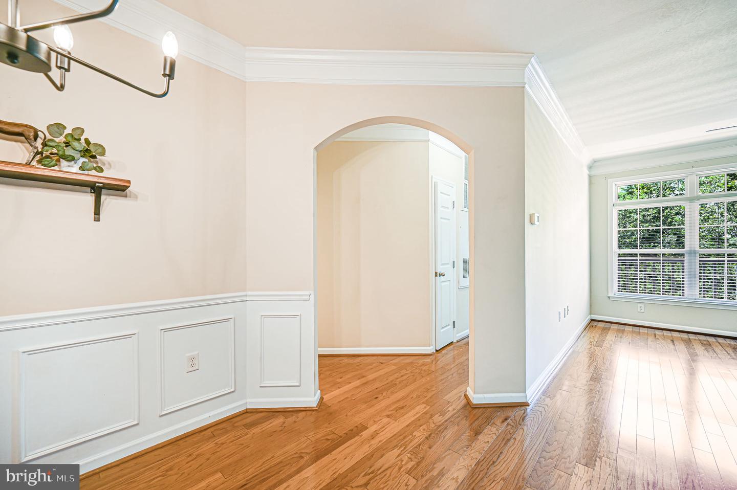 512 SUNSET VIEW TER SE #302, LEESBURG, Virginia 20175, 1 Bedroom Bedrooms, 6 Rooms Rooms,1 BathroomBathrooms,Residential,For sale,512 SUNSET VIEW TER SE #302,VALO2094960 MLS # VALO2094960