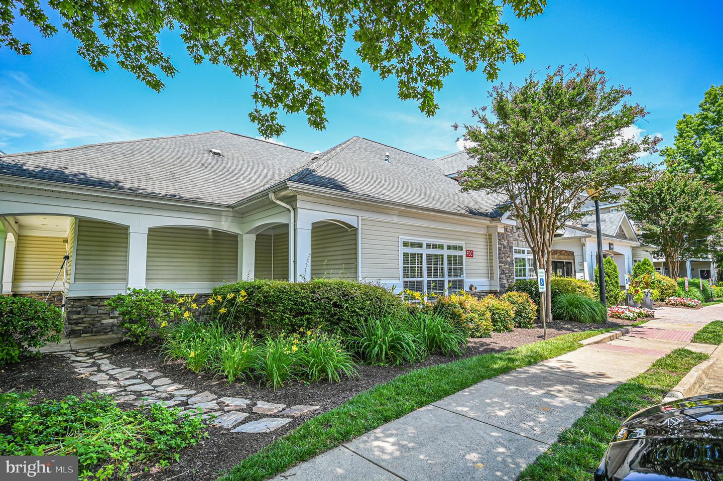 512 SUNSET VIEW TER SE #302, LEESBURG, Virginia 20175, 1 Bedroom Bedrooms, 6 Rooms Rooms,1 BathroomBathrooms,Residential,For sale,512 SUNSET VIEW TER SE #302,VALO2094960 MLS # VALO2094960