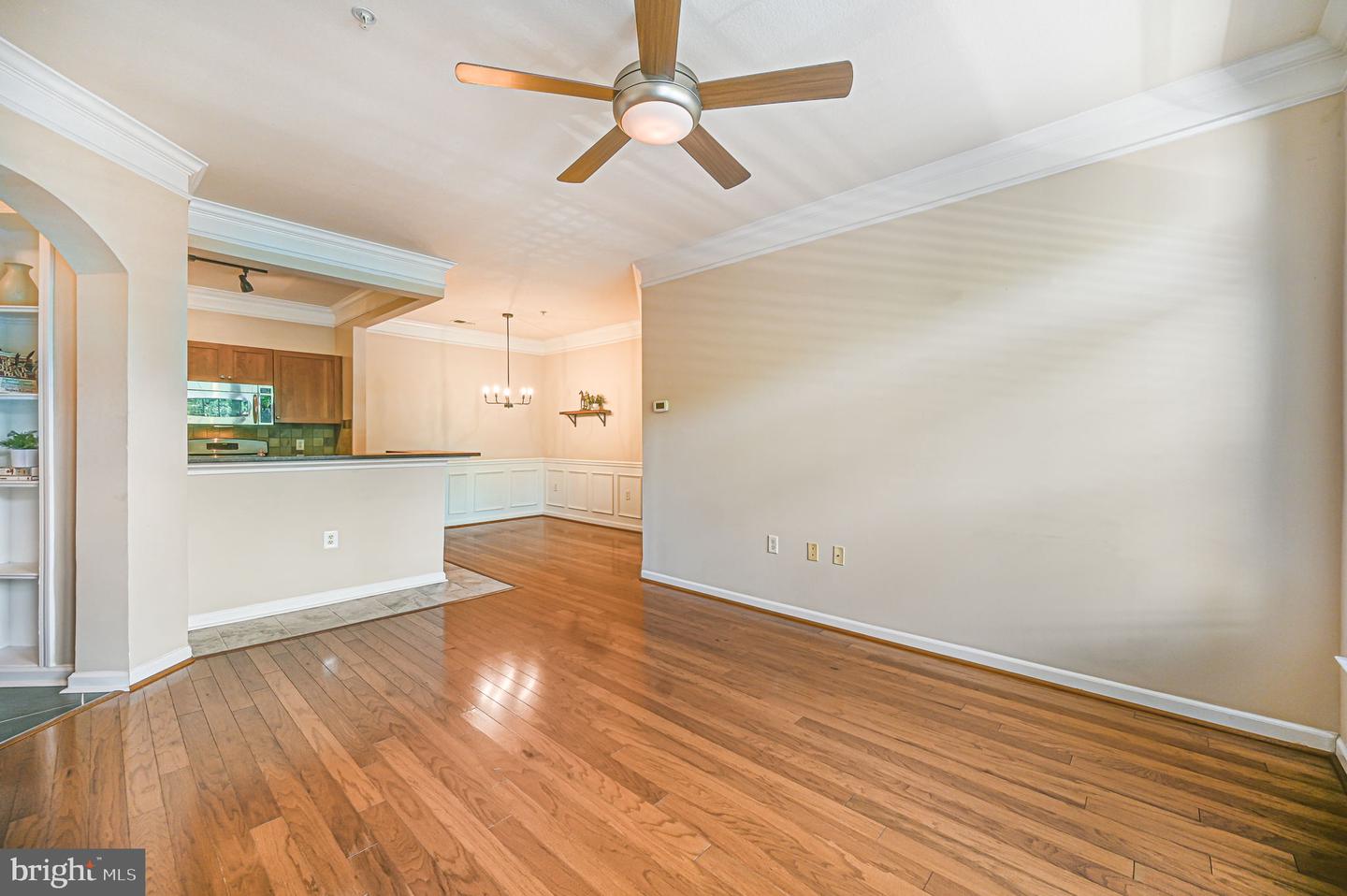 512 SUNSET VIEW TER SE #302, LEESBURG, Virginia 20175, 1 Bedroom Bedrooms, 6 Rooms Rooms,1 BathroomBathrooms,Residential,For sale,512 SUNSET VIEW TER SE #302,VALO2094960 MLS # VALO2094960
