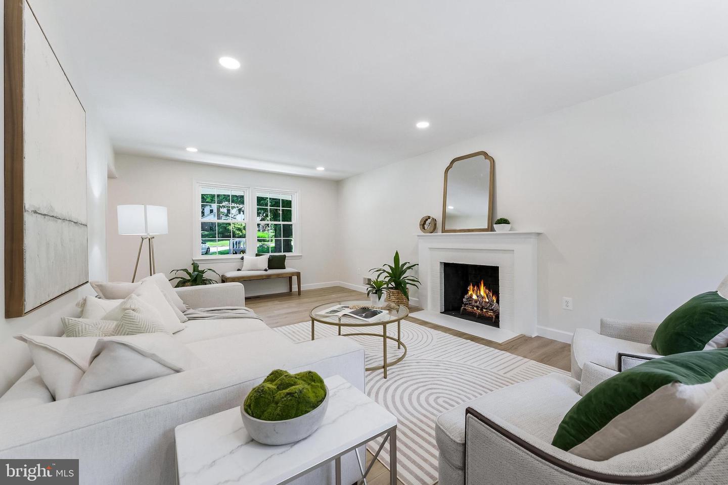 8817 BRIDLE WOOD DR, SPRINGFIELD, Virginia 22152, 5 Bedrooms Bedrooms, ,2 BathroomsBathrooms,Residential,For sale,8817 BRIDLE WOOD DR,VAFX2238688 MLS # VAFX2238688