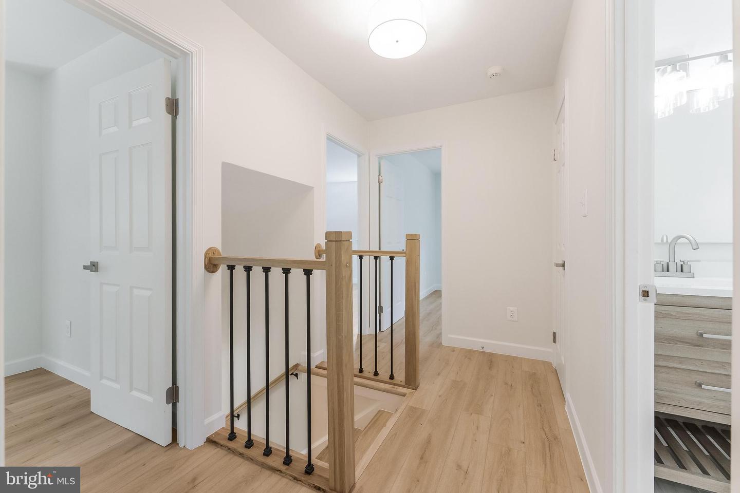 8817 BRIDLE WOOD DR, SPRINGFIELD, Virginia 22152, 5 Bedrooms Bedrooms, ,2 BathroomsBathrooms,Residential,For sale,8817 BRIDLE WOOD DR,VAFX2238688 MLS # VAFX2238688