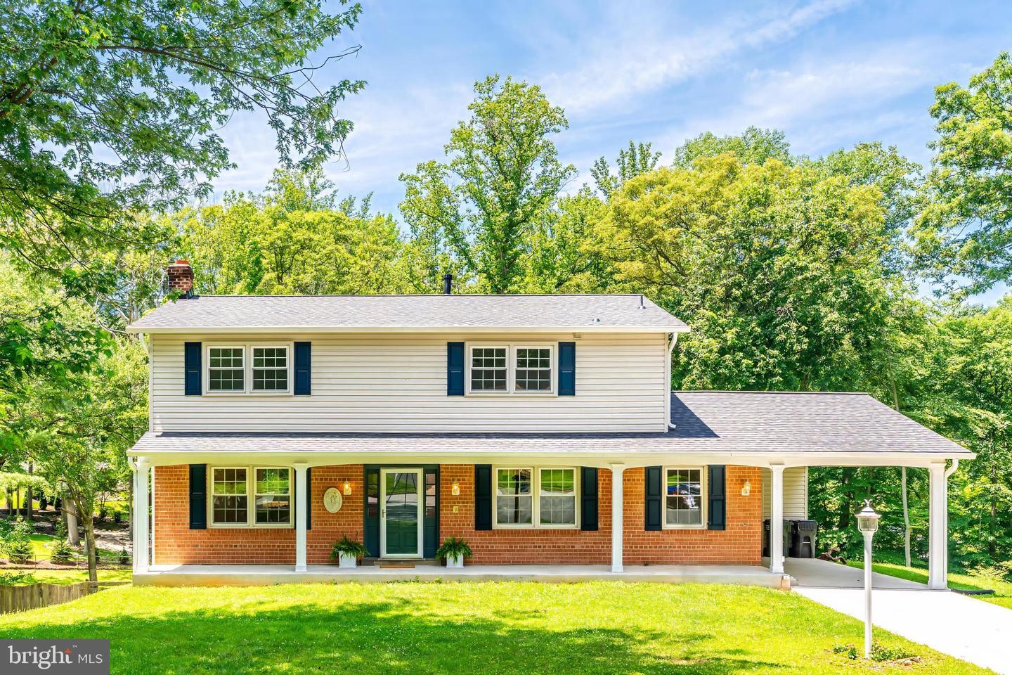8817 BRIDLE WOOD DR, SPRINGFIELD, Virginia 22152, 5 Bedrooms Bedrooms, ,2 BathroomsBathrooms,Residential,For sale,8817 BRIDLE WOOD DR,VAFX2238688 MLS # VAFX2238688