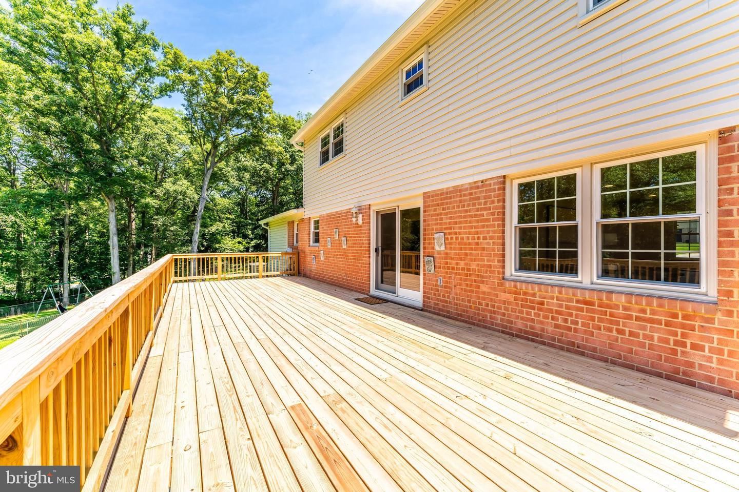 8817 BRIDLE WOOD DR, SPRINGFIELD, Virginia 22152, 5 Bedrooms Bedrooms, ,2 BathroomsBathrooms,Residential,For sale,8817 BRIDLE WOOD DR,VAFX2238688 MLS # VAFX2238688
