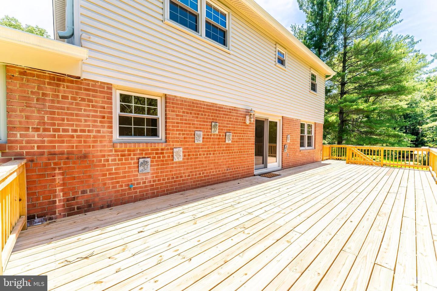 8817 BRIDLE WOOD DR, SPRINGFIELD, Virginia 22152, 5 Bedrooms Bedrooms, ,2 BathroomsBathrooms,Residential,For sale,8817 BRIDLE WOOD DR,VAFX2238688 MLS # VAFX2238688