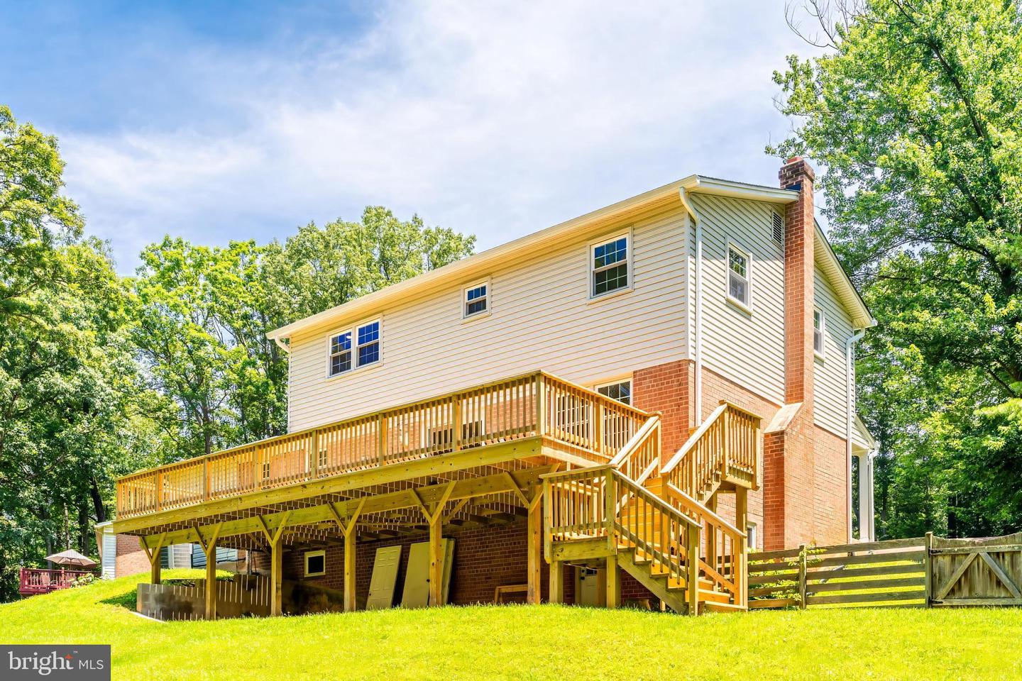 8817 BRIDLE WOOD DR, SPRINGFIELD, Virginia 22152, 5 Bedrooms Bedrooms, ,2 BathroomsBathrooms,Residential,For sale,8817 BRIDLE WOOD DR,VAFX2238688 MLS # VAFX2238688