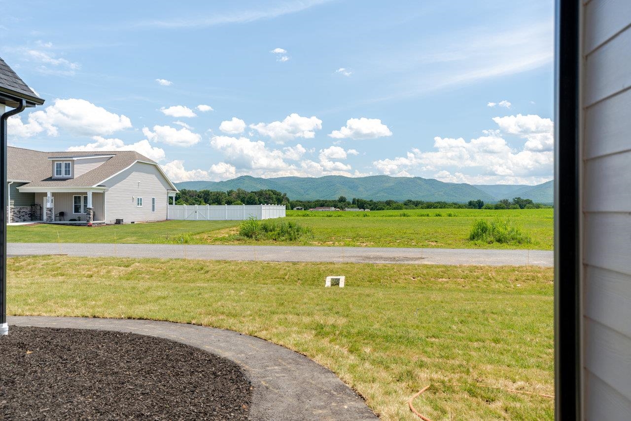 5155 RETRIEVER LN, MCGAHEYSVILLE, Virginia 22840, 4 Bedrooms Bedrooms, ,3 BathroomsBathrooms,Residential,5155 RETRIEVER LN,666218 MLS # 666218