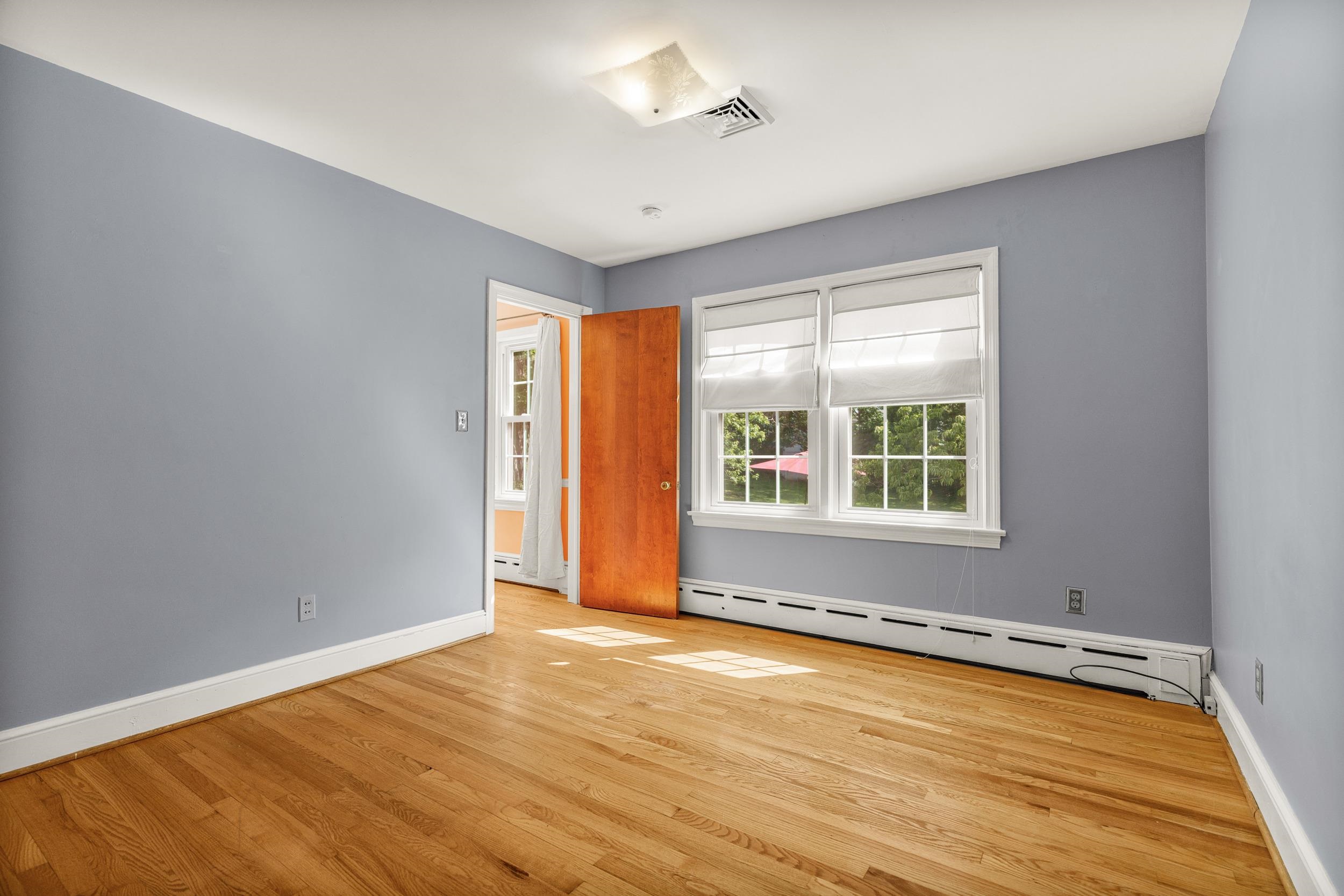 406 COLLEGE CIR, STAUNTON, Virginia 24401, 4 Bedrooms Bedrooms, ,2 BathroomsBathrooms,Residential,406 COLLEGE CIR,666219 MLS # 666219