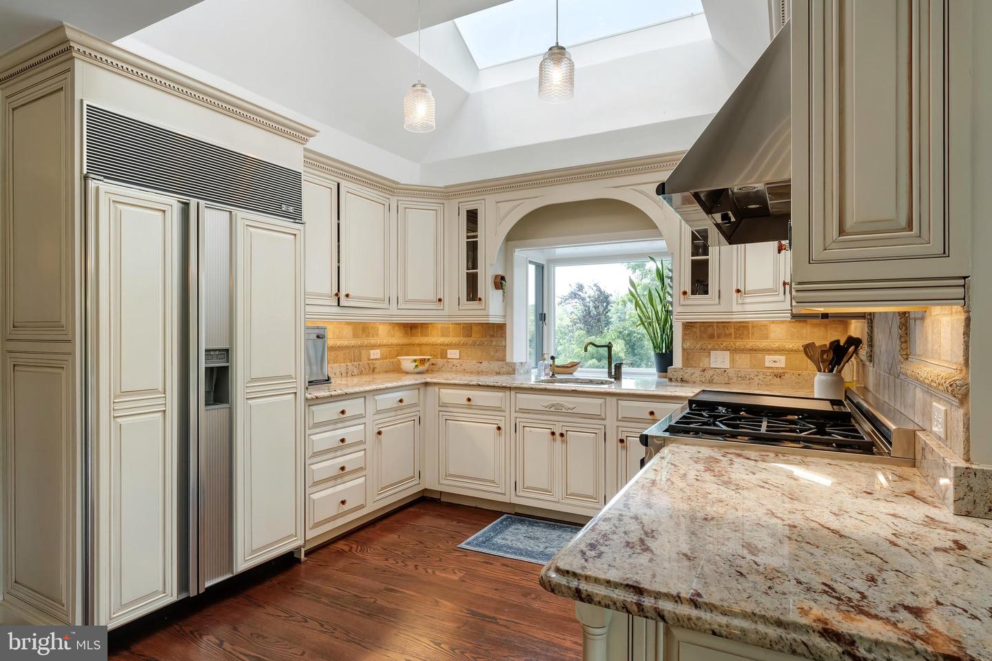 7700 MANOR HOUSE DR, FAIRFAX STATION, Virginia 22039, 5 Bedrooms Bedrooms, ,5 BathroomsBathrooms,Residential,For sale,7700 MANOR HOUSE DR,VAFX2239204 MLS # VAFX2239204
