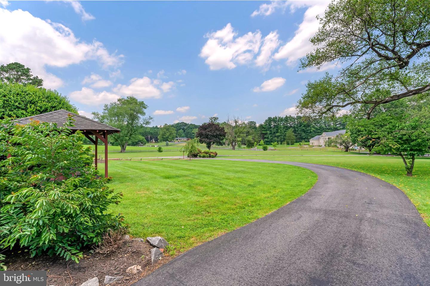 7700 MANOR HOUSE DR, FAIRFAX STATION, Virginia 22039, 5 Bedrooms Bedrooms, ,5 BathroomsBathrooms,Residential,For sale,7700 MANOR HOUSE DR,VAFX2239204 MLS # VAFX2239204