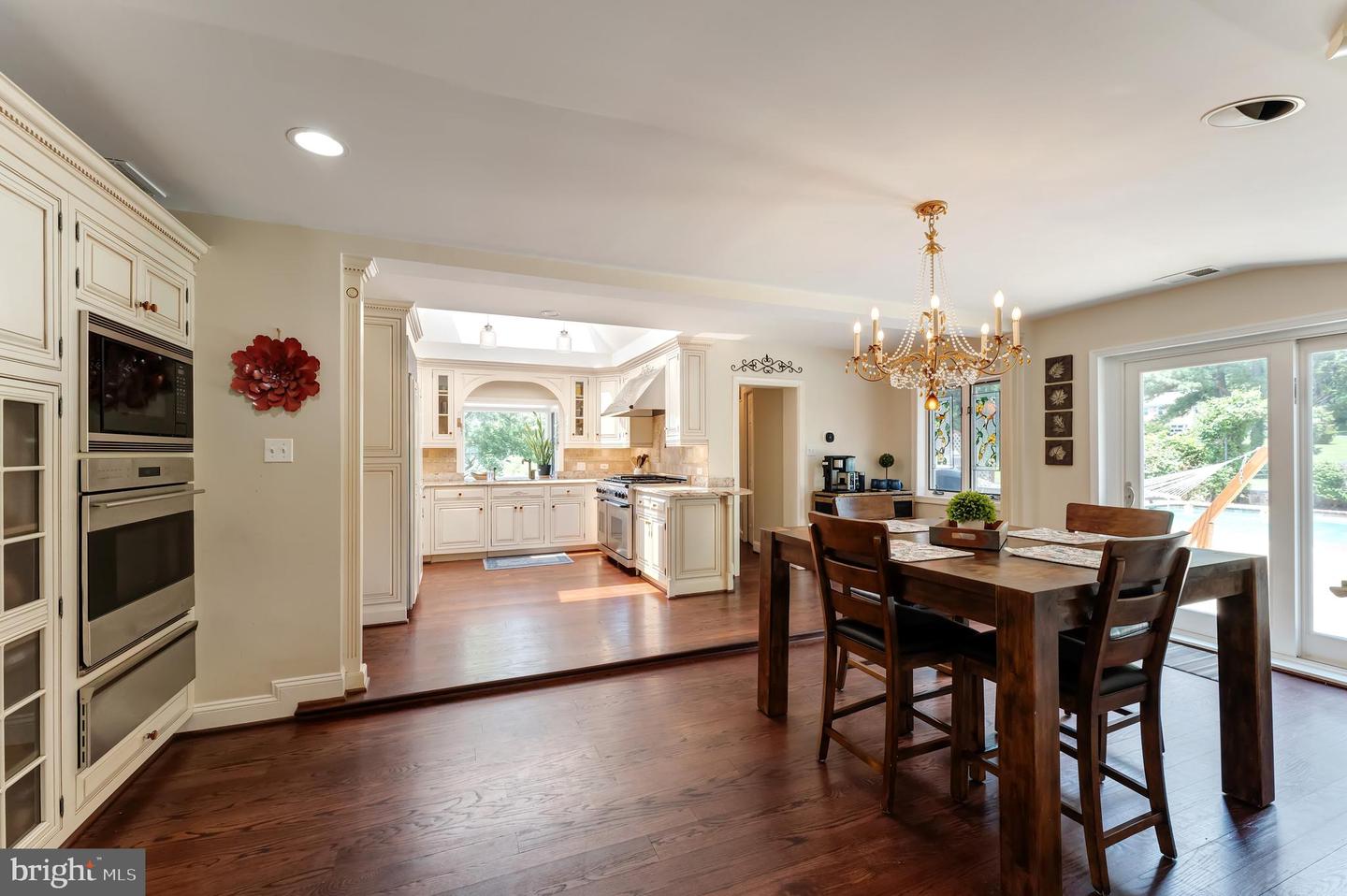 7700 MANOR HOUSE DR, FAIRFAX STATION, Virginia 22039, 5 Bedrooms Bedrooms, ,5 BathroomsBathrooms,Residential,For sale,7700 MANOR HOUSE DR,VAFX2239204 MLS # VAFX2239204