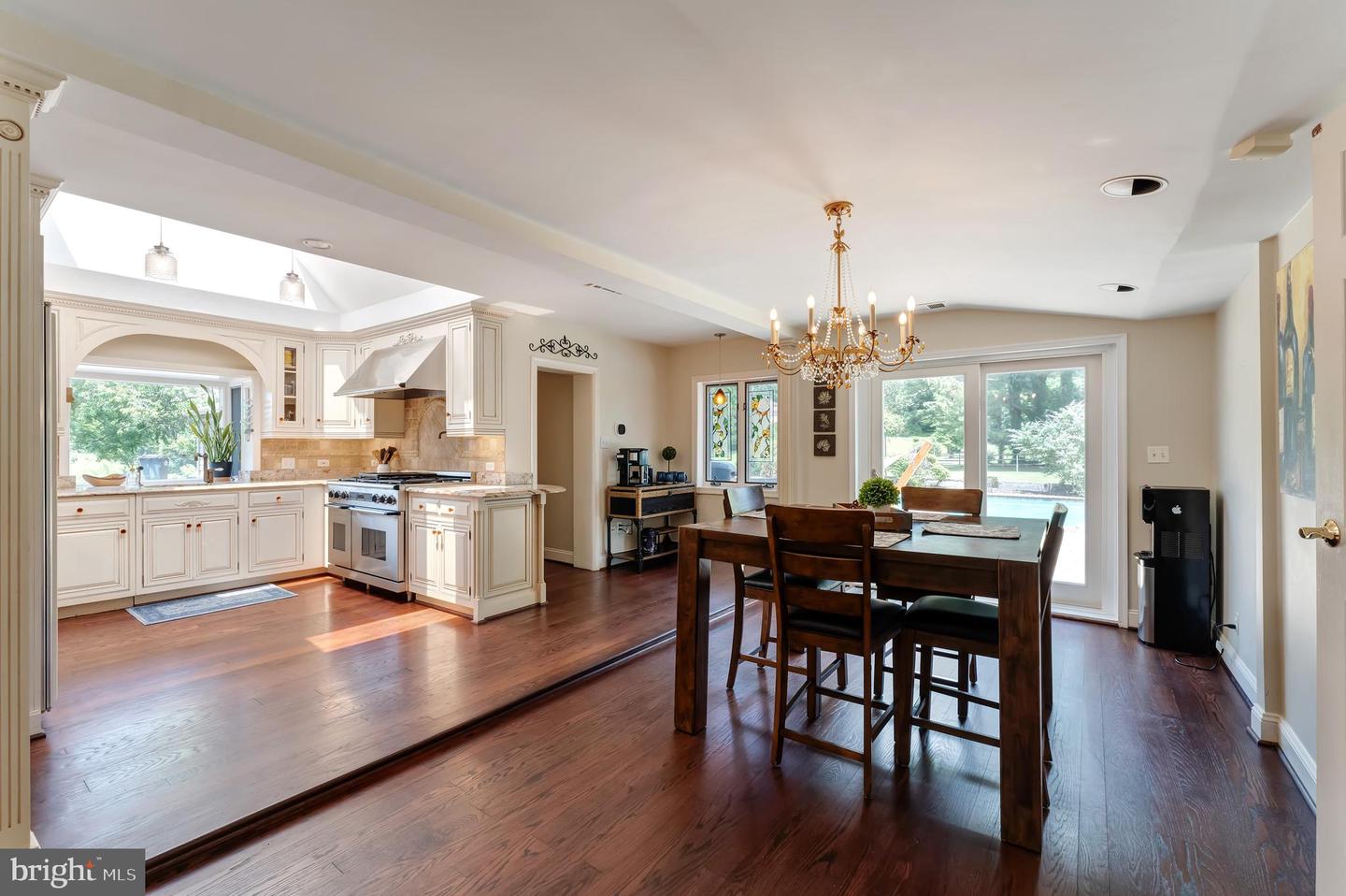 7700 MANOR HOUSE DR, FAIRFAX STATION, Virginia 22039, 5 Bedrooms Bedrooms, ,5 BathroomsBathrooms,Residential,For sale,7700 MANOR HOUSE DR,VAFX2239204 MLS # VAFX2239204