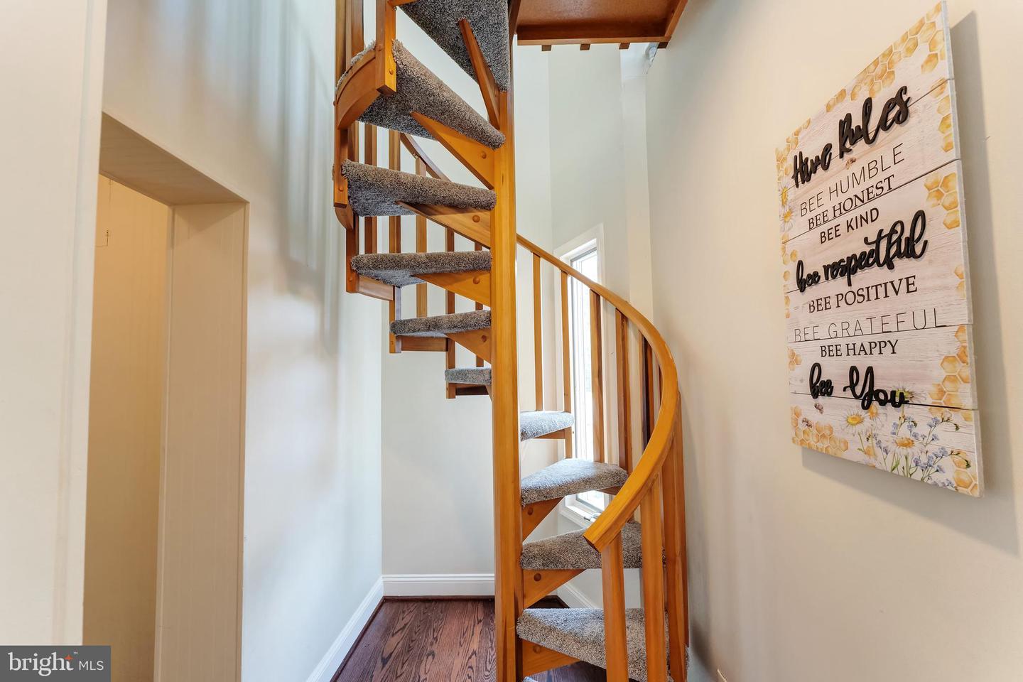 7700 MANOR HOUSE DR, FAIRFAX STATION, Virginia 22039, 5 Bedrooms Bedrooms, ,5 BathroomsBathrooms,Residential,For sale,7700 MANOR HOUSE DR,VAFX2239204 MLS # VAFX2239204