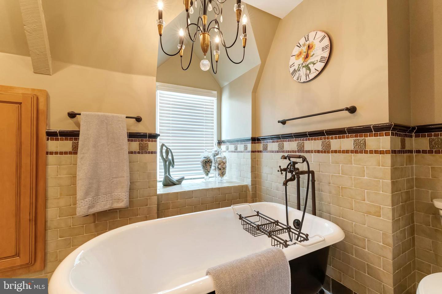 7700 MANOR HOUSE DR, FAIRFAX STATION, Virginia 22039, 5 Bedrooms Bedrooms, ,5 BathroomsBathrooms,Residential,For sale,7700 MANOR HOUSE DR,VAFX2239204 MLS # VAFX2239204