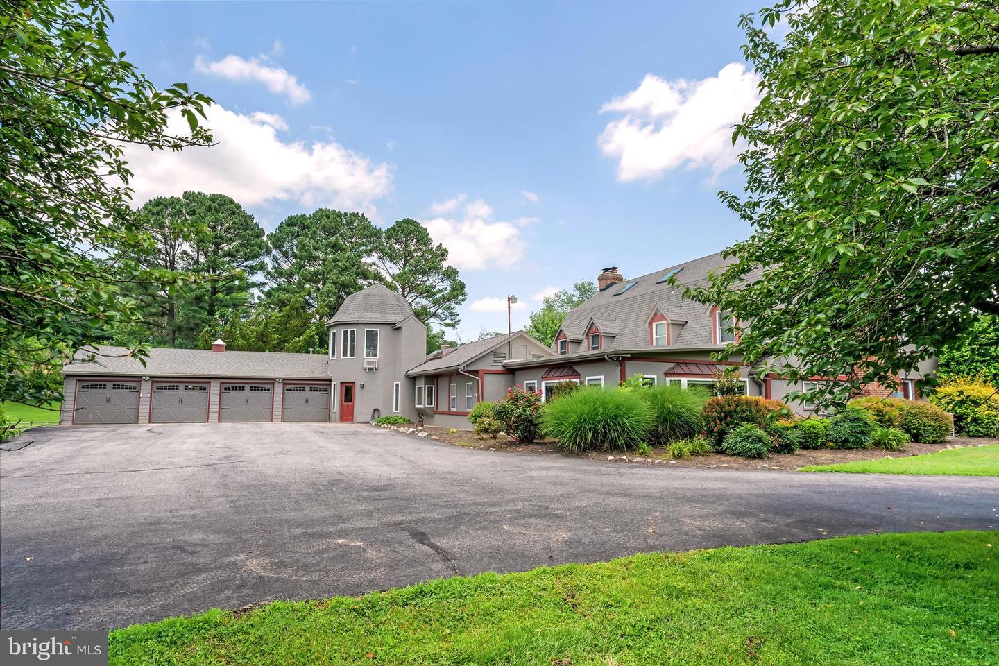 7700 MANOR HOUSE DR, FAIRFAX STATION, Virginia 22039, 5 Bedrooms Bedrooms, ,5 BathroomsBathrooms,Residential,For sale,7700 MANOR HOUSE DR,VAFX2239204 MLS # VAFX2239204