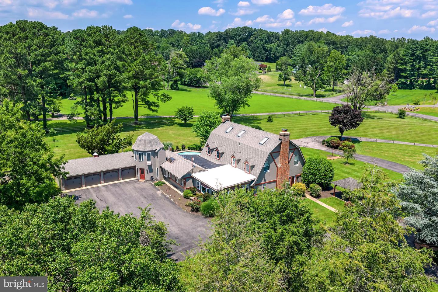 7700 MANOR HOUSE DR, FAIRFAX STATION, Virginia 22039, 5 Bedrooms Bedrooms, ,5 BathroomsBathrooms,Residential,For sale,7700 MANOR HOUSE DR,VAFX2239204 MLS # VAFX2239204