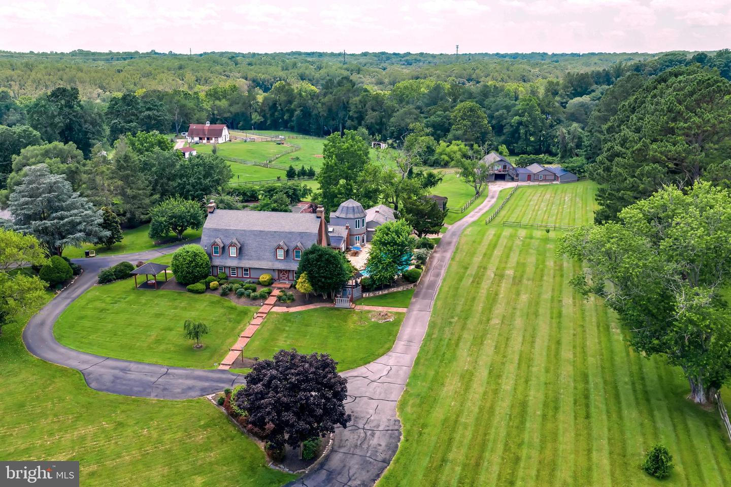 7700 MANOR HOUSE DR, FAIRFAX STATION, Virginia 22039, 5 Bedrooms Bedrooms, ,5 BathroomsBathrooms,Residential,For sale,7700 MANOR HOUSE DR,VAFX2239204 MLS # VAFX2239204