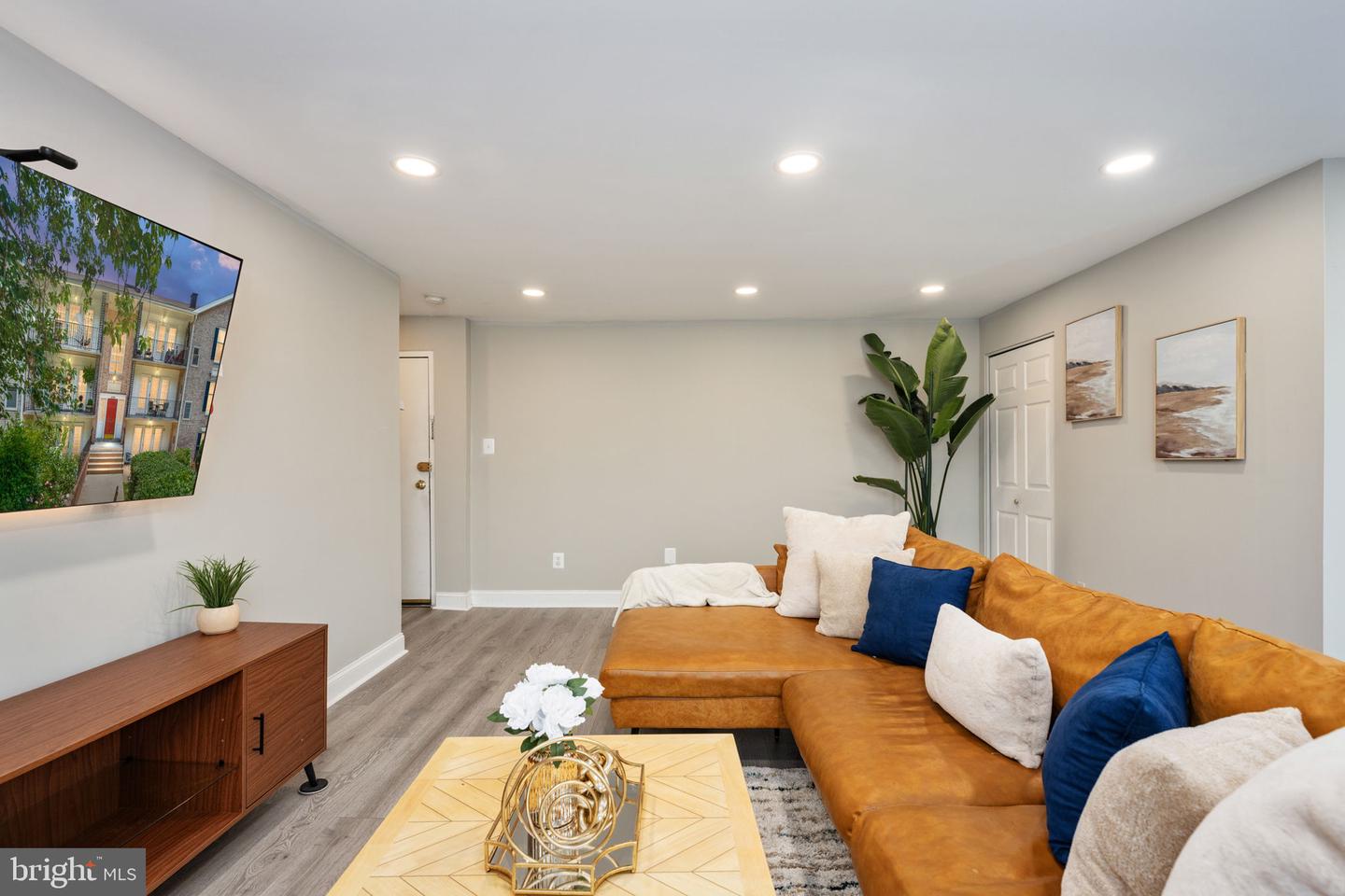 12705 GORDON BLVD #37, WOODBRIDGE, Virginia 22192, 3 Bedrooms Bedrooms, ,2 BathroomsBathrooms,Residential,For sale,12705 GORDON BLVD #37,VAPW2094346 MLS # VAPW2094346