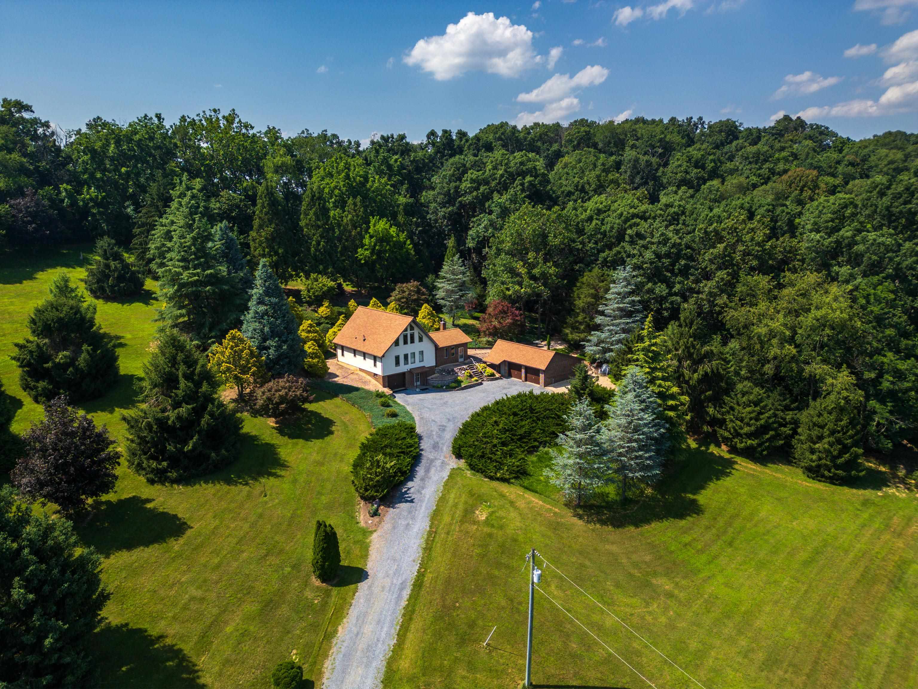 613 DICES SPRING RD, WEYERS CAVE, Virginia 24486, 3 Bedrooms Bedrooms, ,2 BathroomsBathrooms,Residential,613 DICES SPRING RD,666230 MLS # 666230