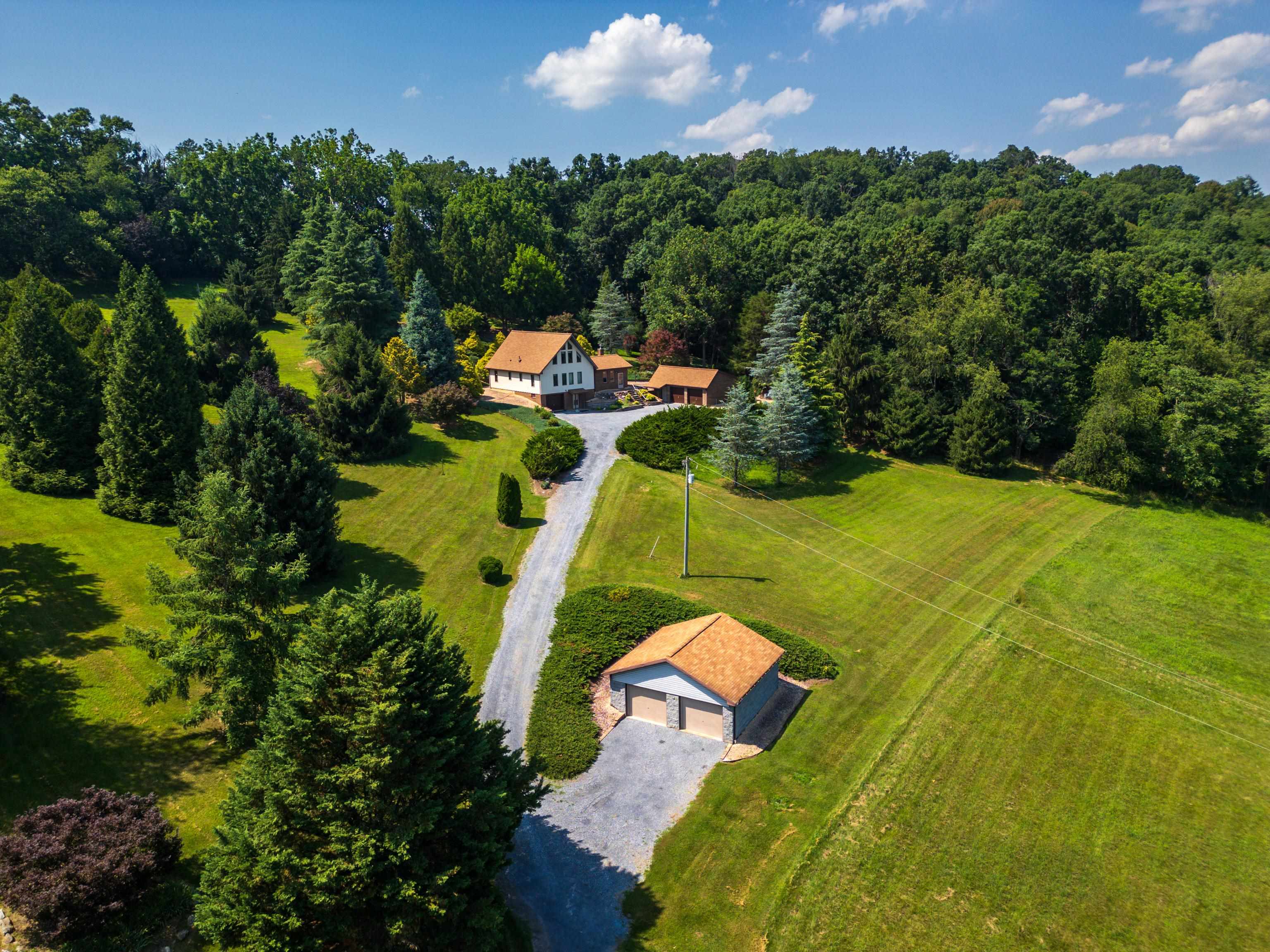613 DICES SPRING RD, WEYERS CAVE, Virginia 24486, 3 Bedrooms Bedrooms, ,2 BathroomsBathrooms,Residential,613 DICES SPRING RD,666230 MLS # 666230
