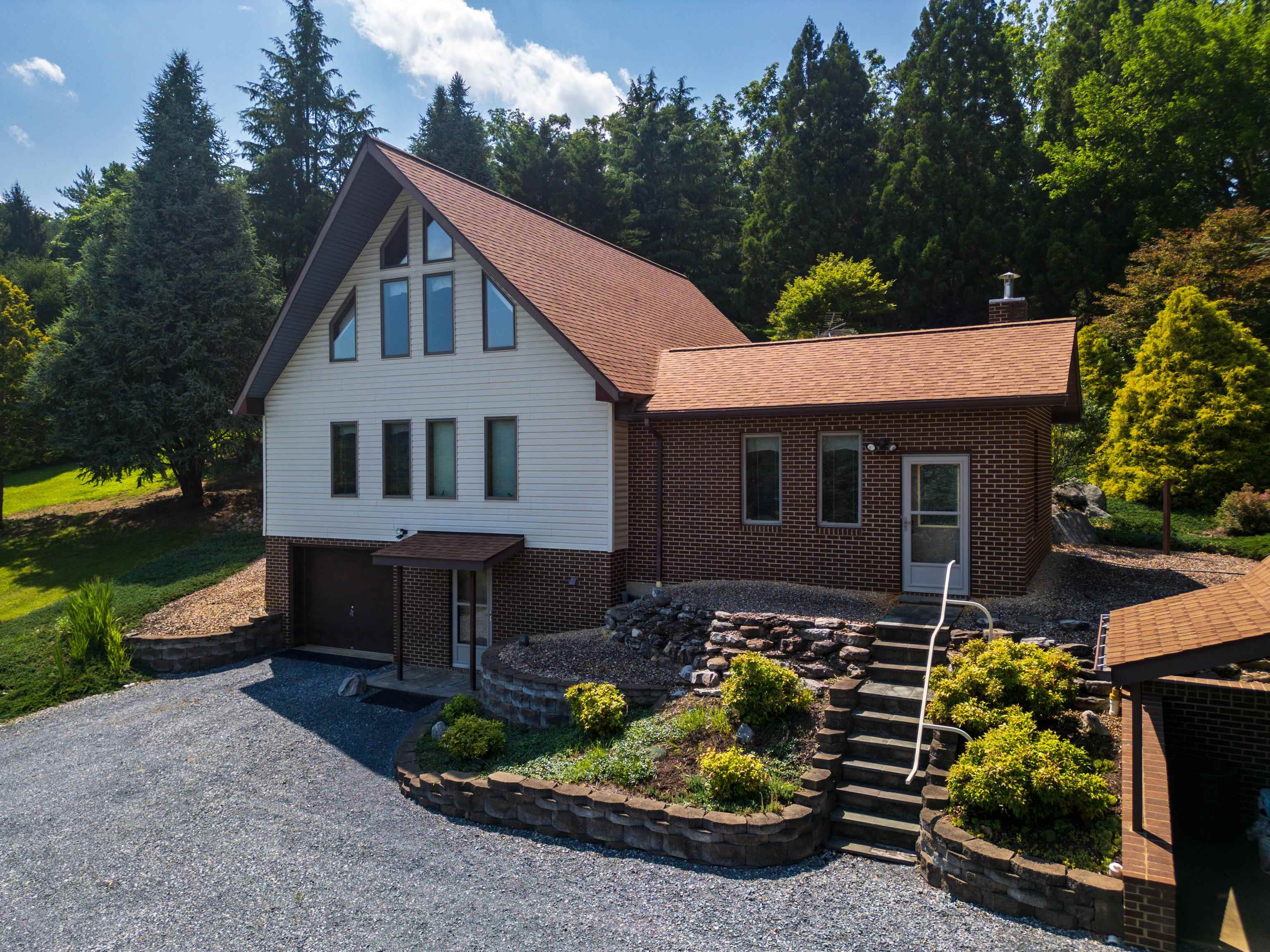 613 DICES SPRING RD, WEYERS CAVE, Virginia 24486, 3 Bedrooms Bedrooms, ,2 BathroomsBathrooms,Residential,613 DICES SPRING RD,666230 MLS # 666230