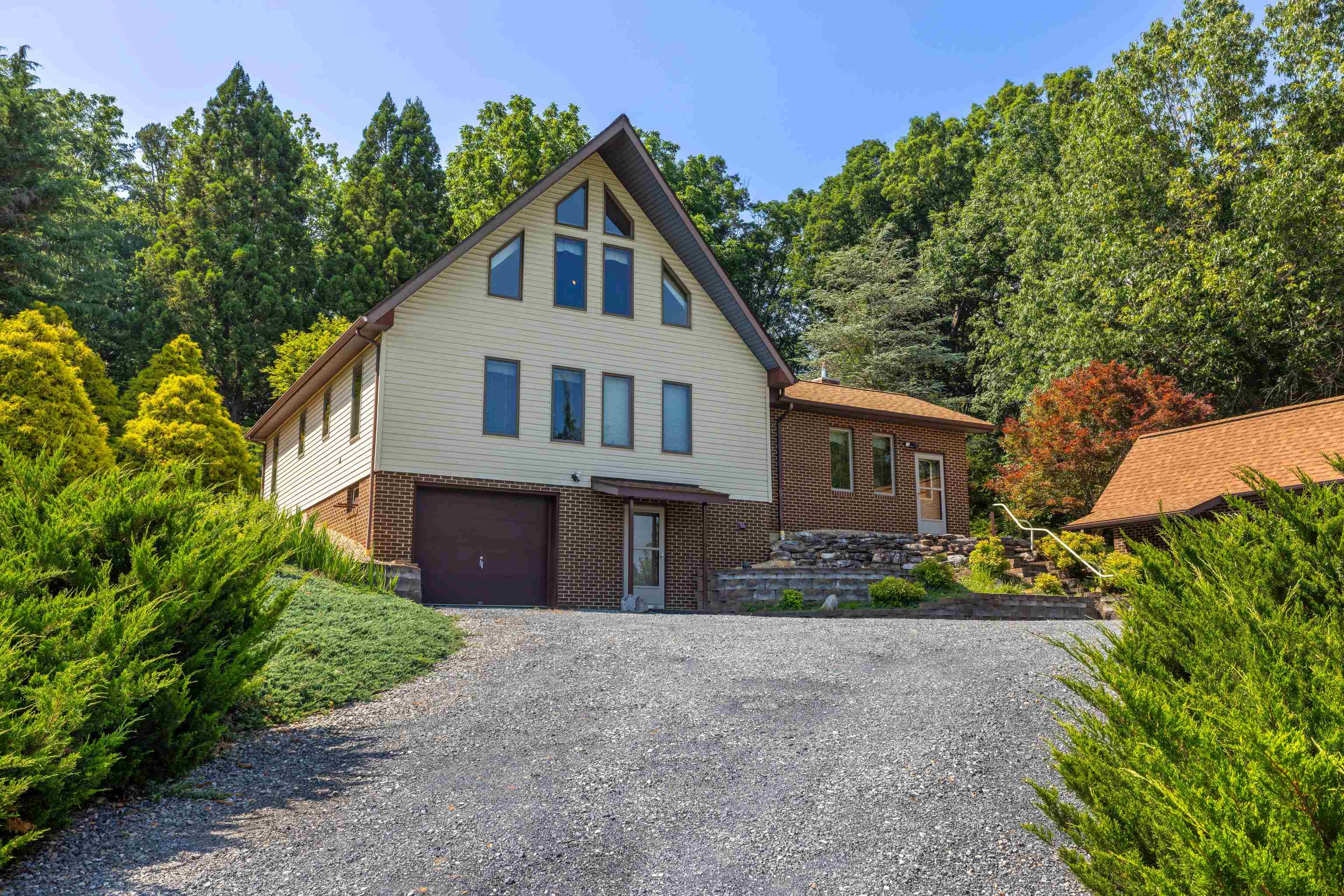 613 DICES SPRING RD, WEYERS CAVE, Virginia 24486, 3 Bedrooms Bedrooms, ,2 BathroomsBathrooms,Residential,613 DICES SPRING RD,666230 MLS # 666230