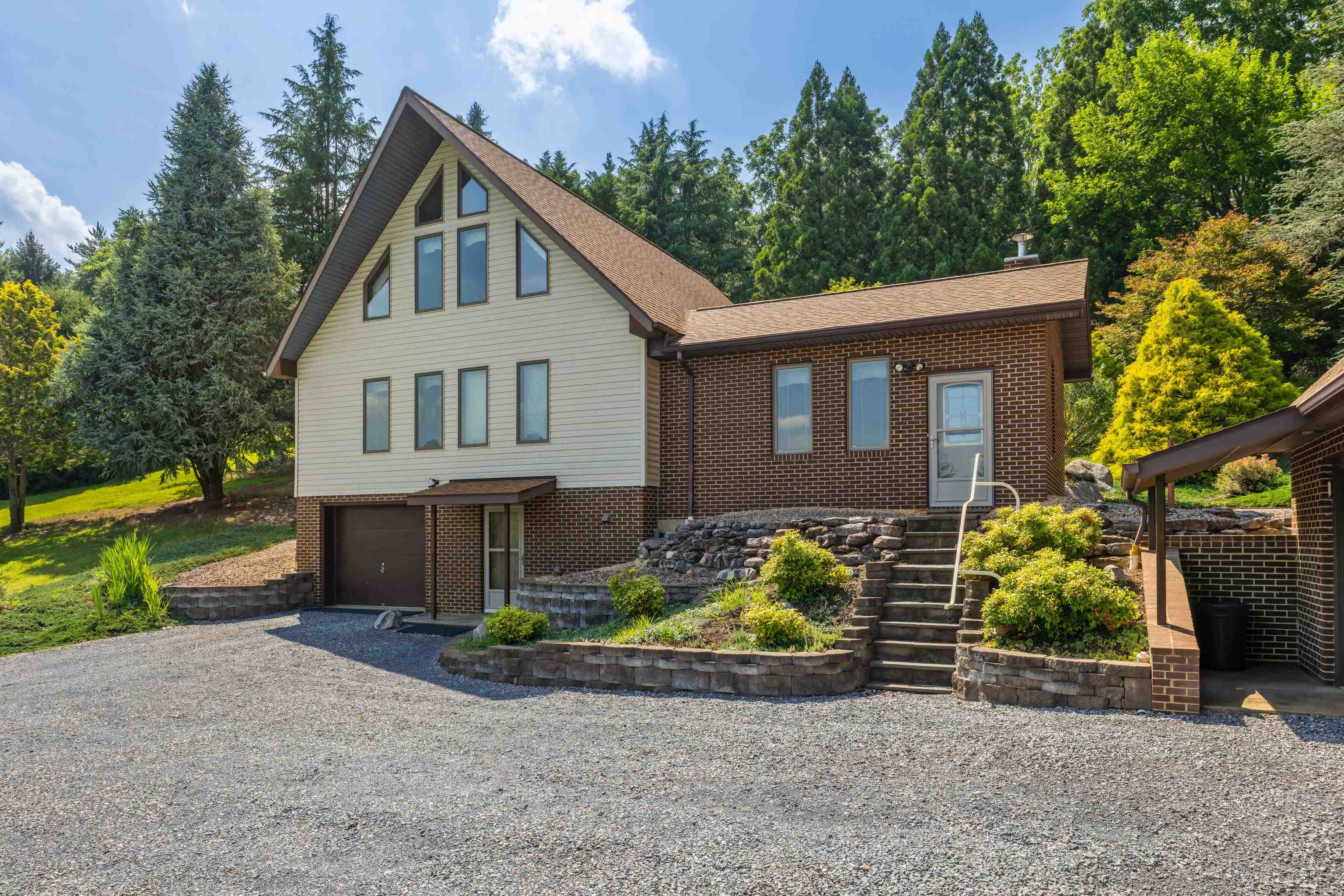 613 DICES SPRING RD, WEYERS CAVE, Virginia 24486, 3 Bedrooms Bedrooms, ,2 BathroomsBathrooms,Residential,613 DICES SPRING RD,666230 MLS # 666230