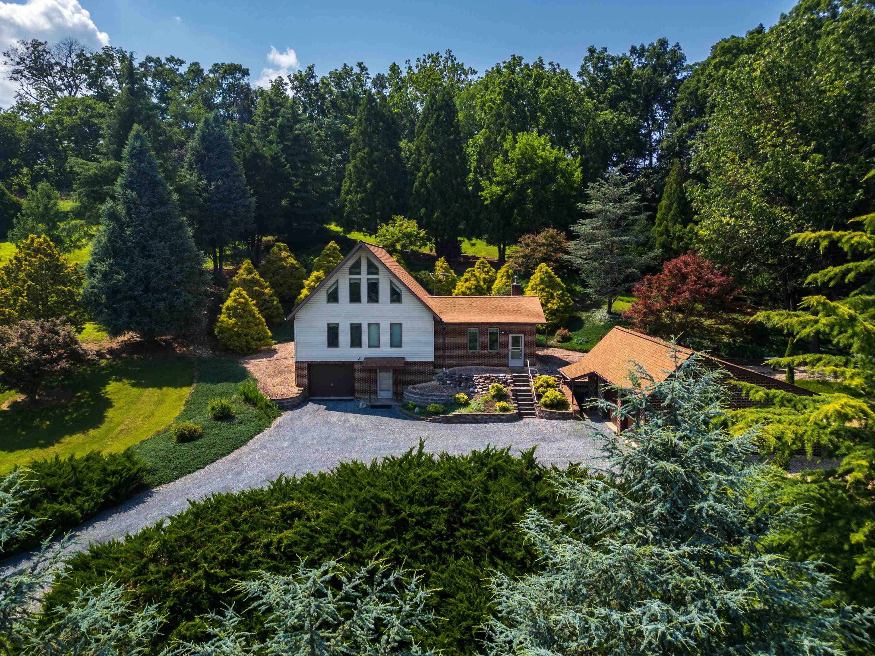 613 DICES SPRING RD, WEYERS CAVE, Virginia 24486, 3 Bedrooms Bedrooms, ,2 BathroomsBathrooms,Residential,613 DICES SPRING RD,666230 MLS # 666230