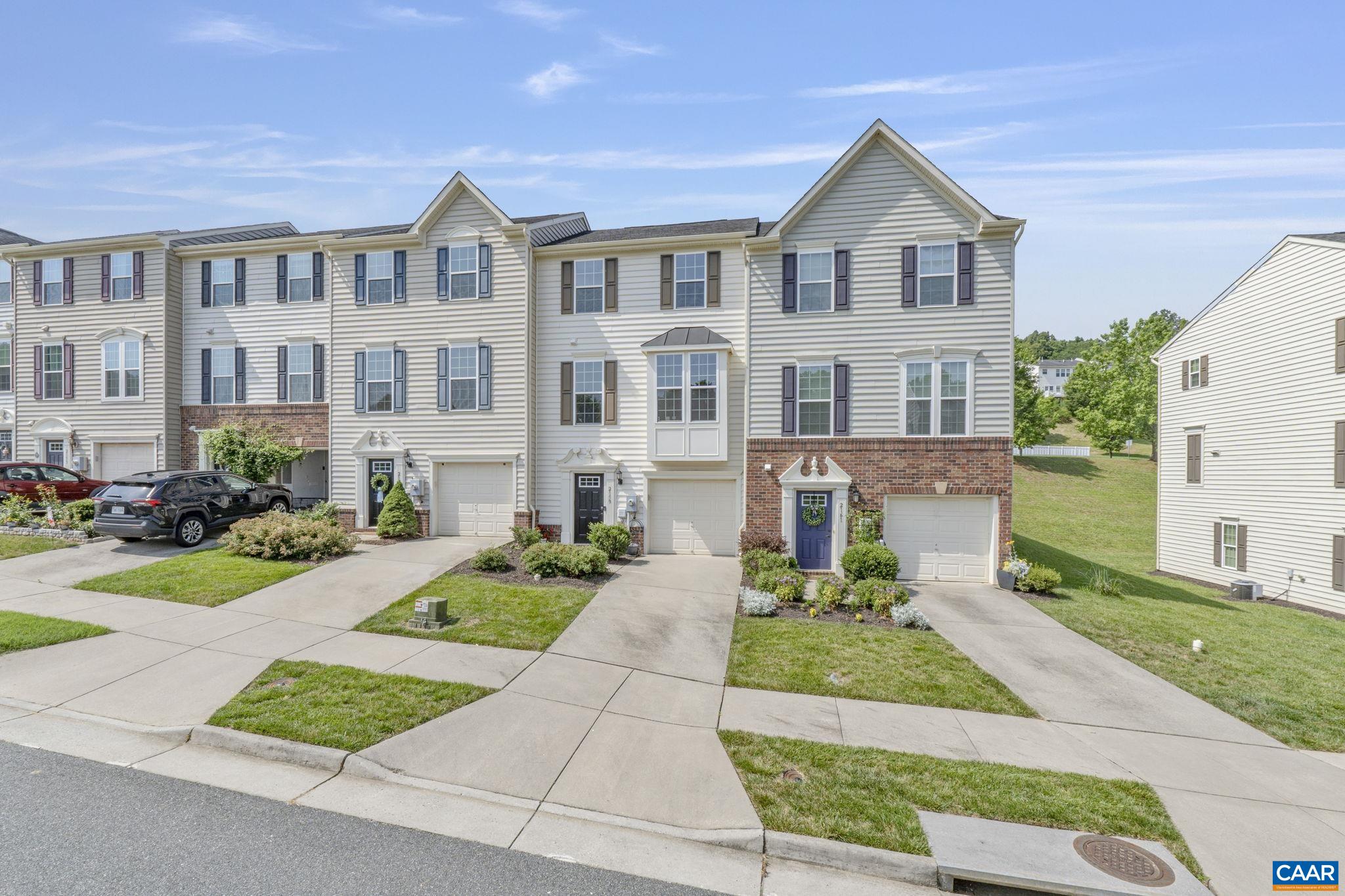 2159 WHISPERING HOLLOW LN, CHARLOTTESVILLE, Virginia 22911, 4 Bedrooms Bedrooms, ,3 BathroomsBathrooms,Residential,2159 WHISPERING HOLLOW LN,666232 MLS # 666232