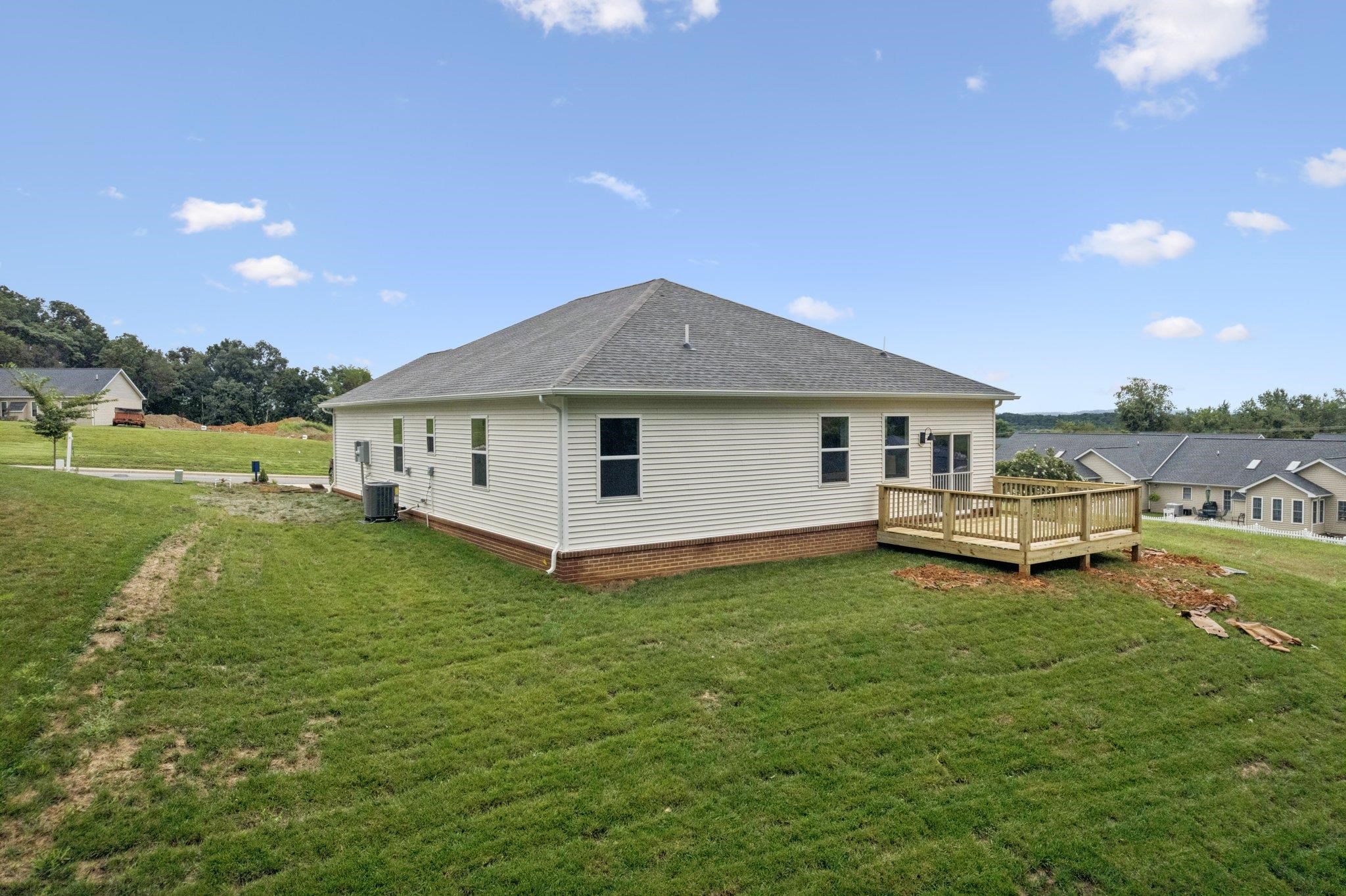 11 RIVER OAK DR, STAUNTON, Virginia 24401, 4 Bedrooms Bedrooms, ,2 BathroomsBathrooms,Residential,11 RIVER OAK DR,666241 MLS # 666241