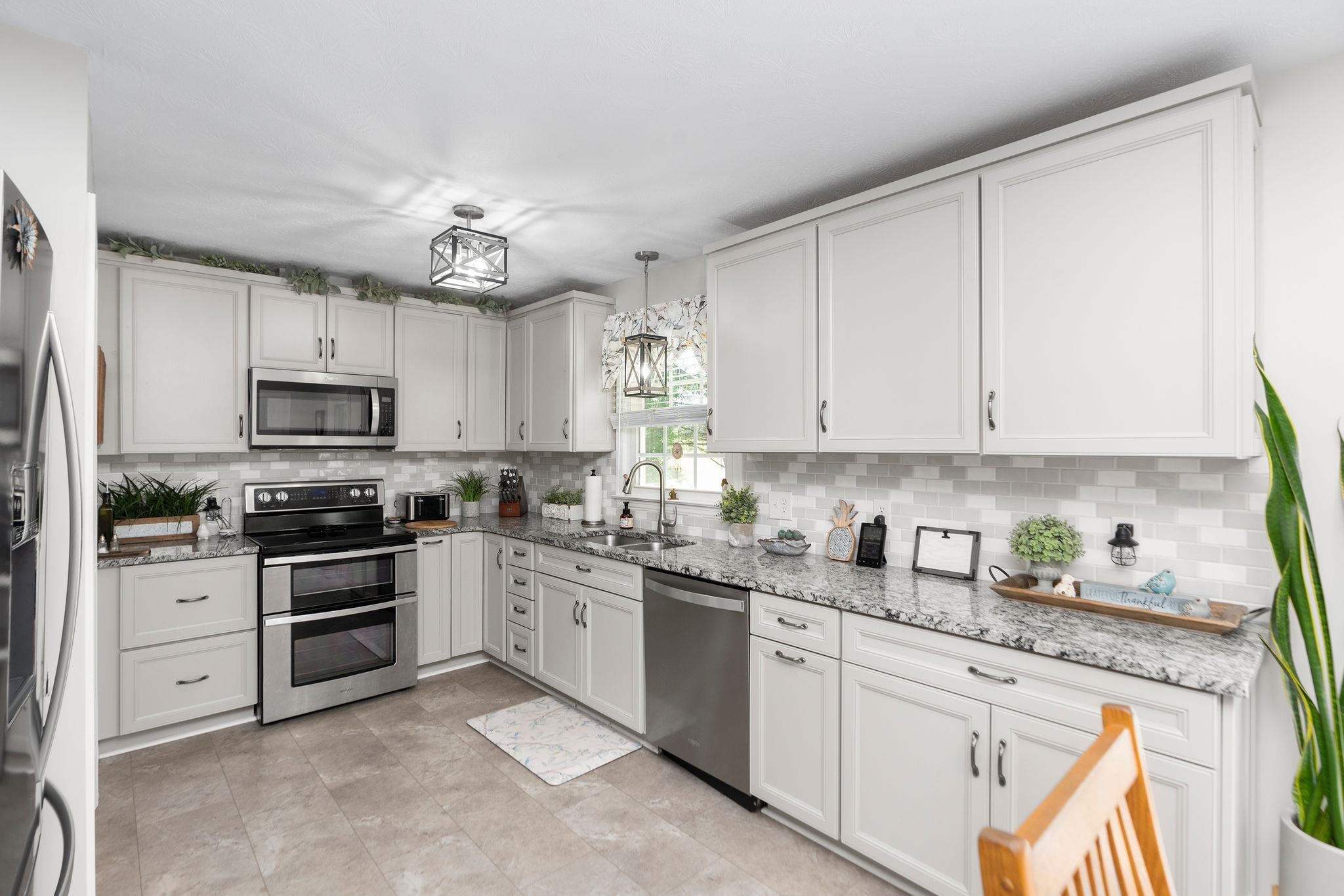 2737 BARRENRIDGE RD, STAUNTON, Virginia 24401, 2 Bedrooms Bedrooms, ,2 BathroomsBathrooms,Residential,2737 BARRENRIDGE RD,666244 MLS # 666244
