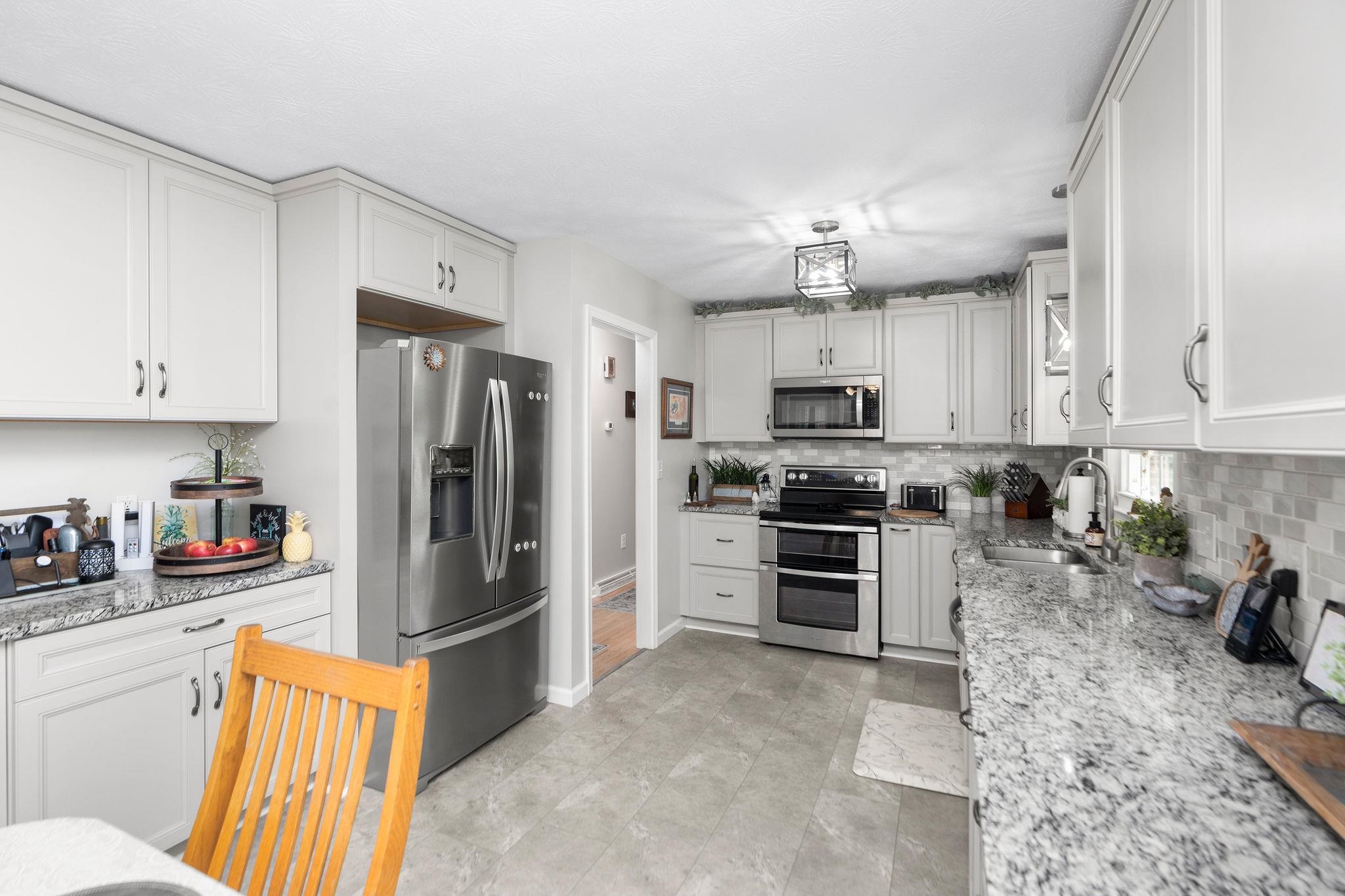 2737 BARRENRIDGE RD, STAUNTON, Virginia 24401, 2 Bedrooms Bedrooms, ,2 BathroomsBathrooms,Residential,2737 BARRENRIDGE RD,666244 MLS # 666244