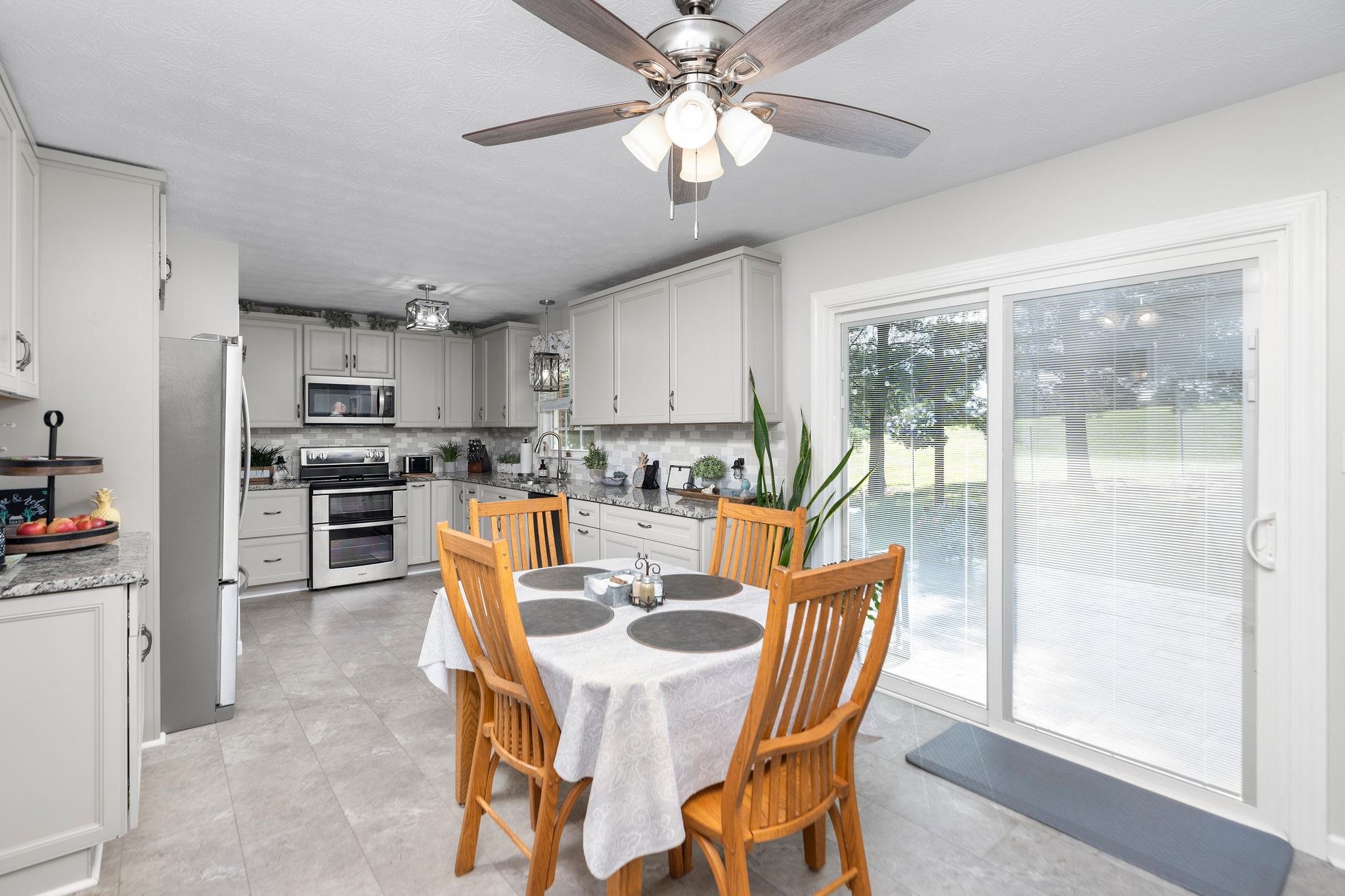 2737 BARRENRIDGE RD, STAUNTON, Virginia 24401, 2 Bedrooms Bedrooms, ,2 BathroomsBathrooms,Residential,2737 BARRENRIDGE RD,666244 MLS # 666244