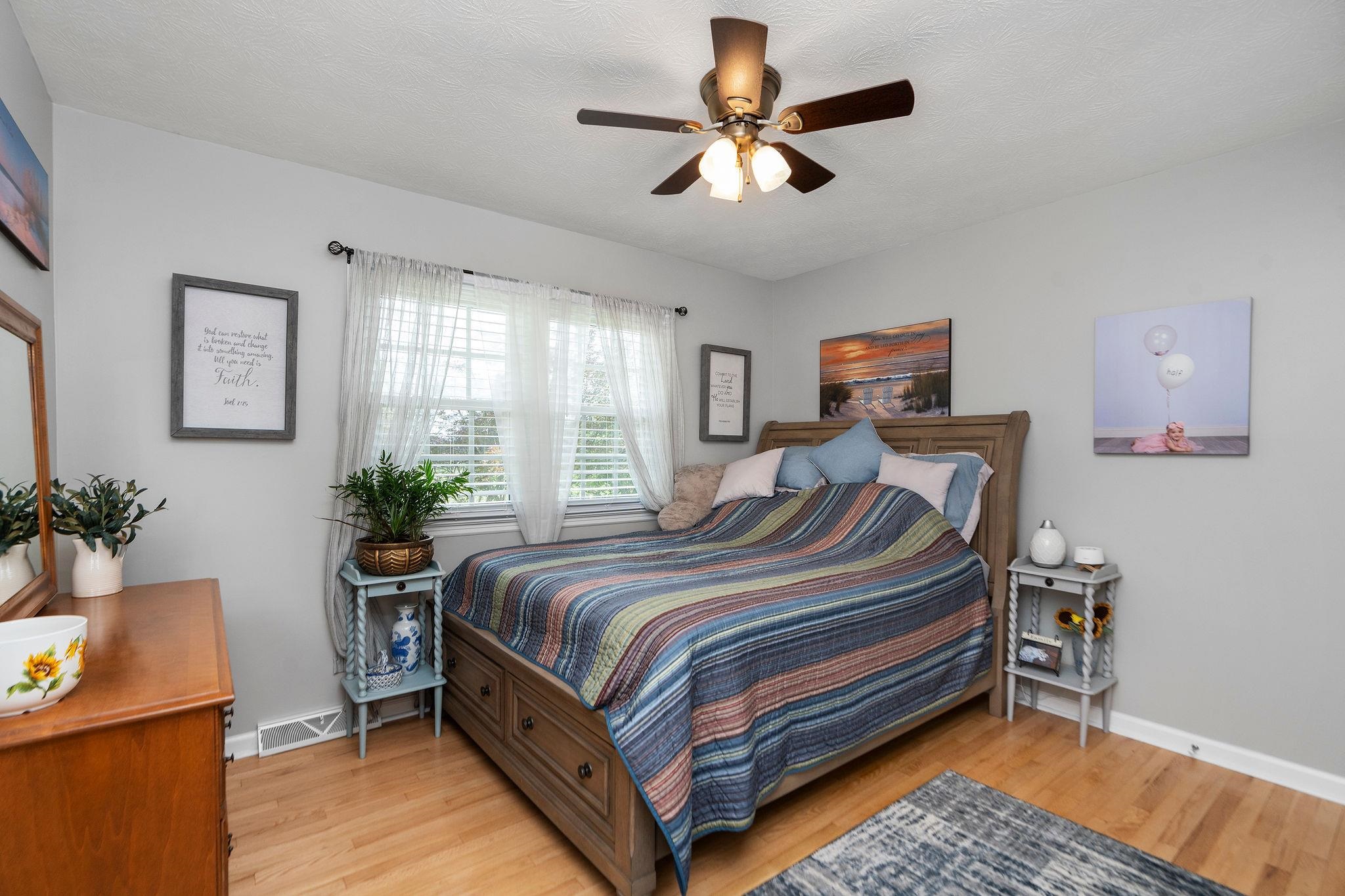 2737 BARRENRIDGE RD, STAUNTON, Virginia 24401, 2 Bedrooms Bedrooms, ,2 BathroomsBathrooms,Residential,2737 BARRENRIDGE RD,666244 MLS # 666244