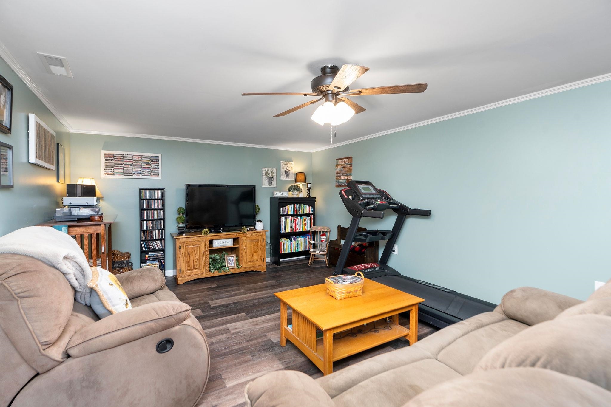 2737 BARRENRIDGE RD, STAUNTON, Virginia 24401, 2 Bedrooms Bedrooms, ,2 BathroomsBathrooms,Residential,2737 BARRENRIDGE RD,666244 MLS # 666244
