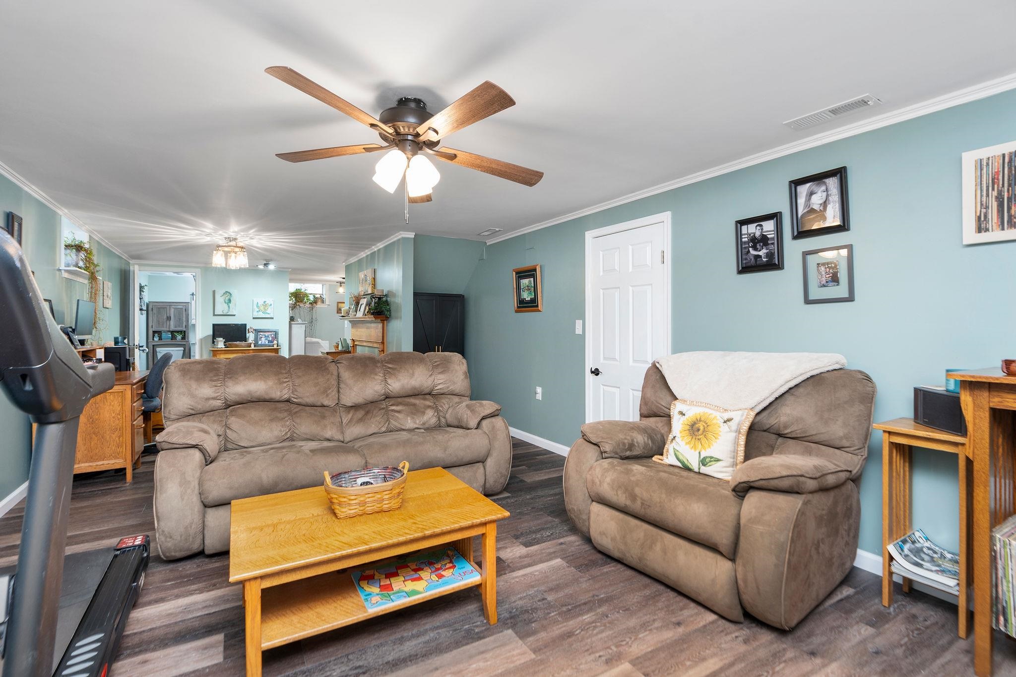 2737 BARRENRIDGE RD, STAUNTON, Virginia 24401, 2 Bedrooms Bedrooms, ,2 BathroomsBathrooms,Residential,2737 BARRENRIDGE RD,666244 MLS # 666244