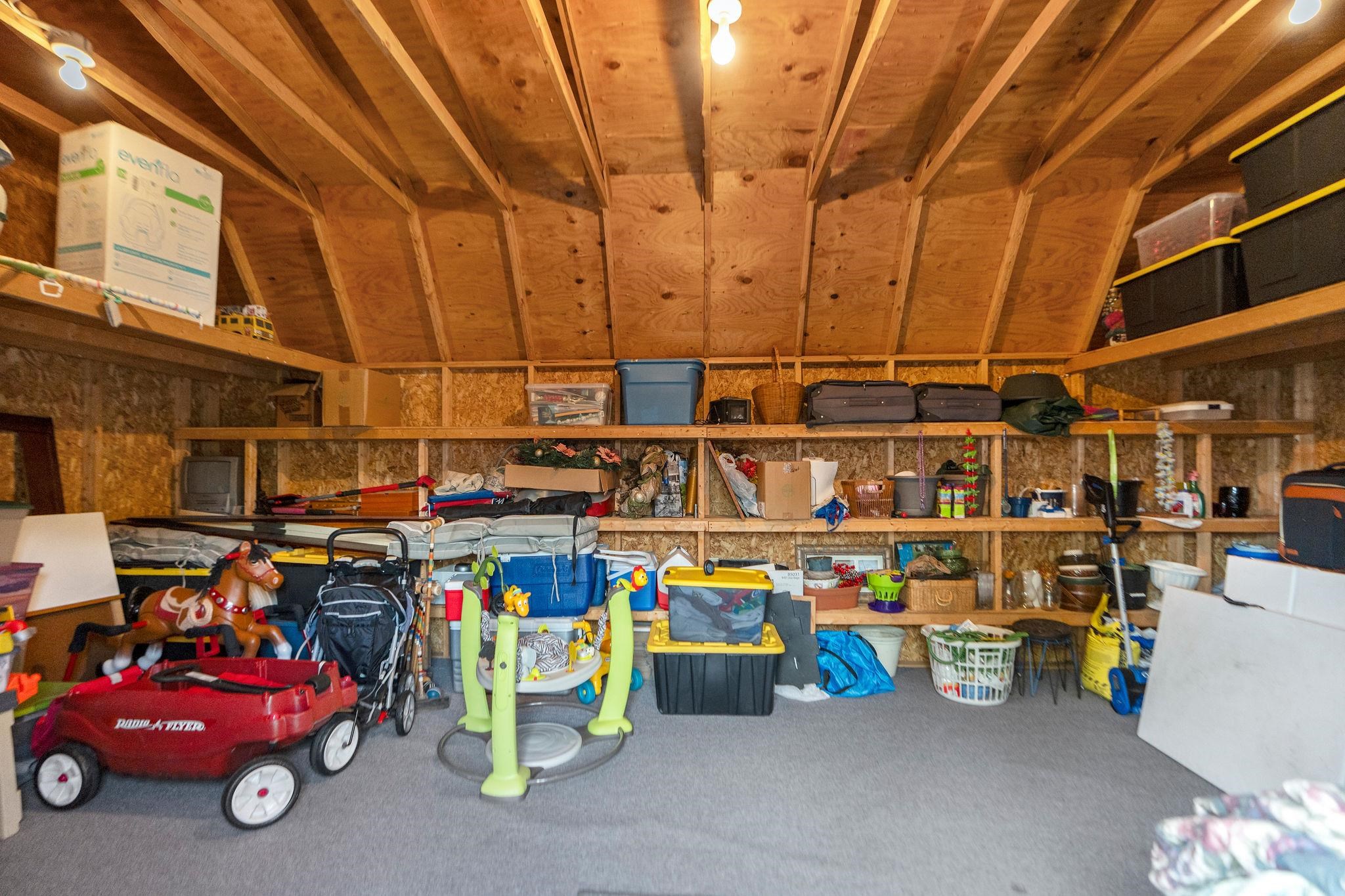 2737 BARRENRIDGE RD, STAUNTON, Virginia 24401, 2 Bedrooms Bedrooms, ,2 BathroomsBathrooms,Residential,2737 BARRENRIDGE RD,666244 MLS # 666244
