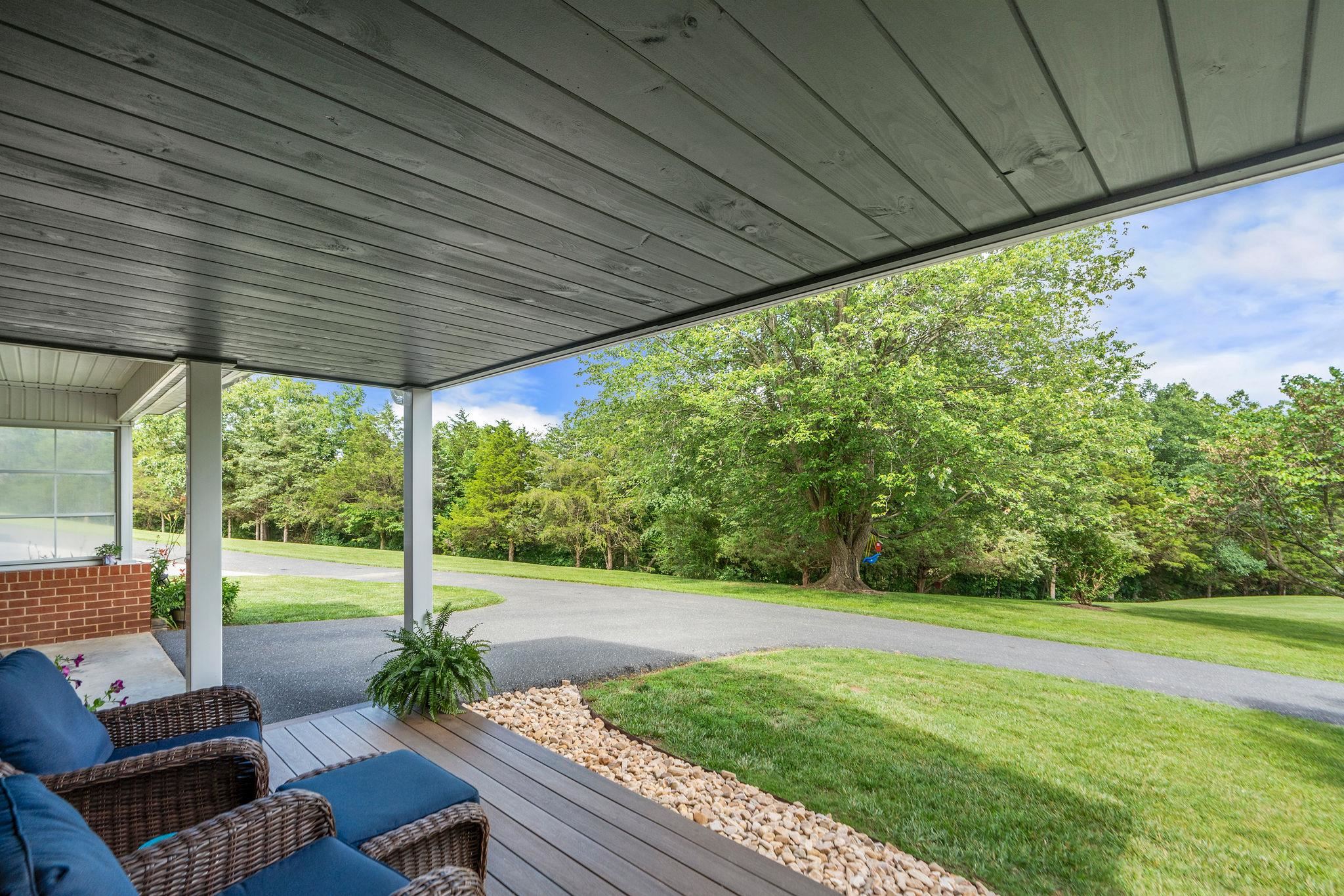 2737 BARRENRIDGE RD, STAUNTON, Virginia 24401, 2 Bedrooms Bedrooms, ,2 BathroomsBathrooms,Residential,2737 BARRENRIDGE RD,666244 MLS # 666244