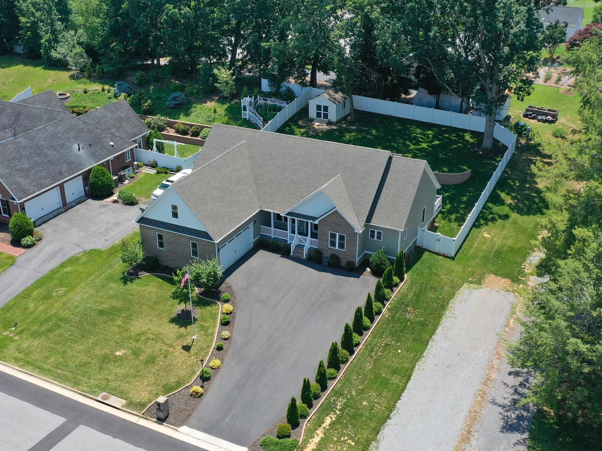 312 STONEWALL DR, WAYNESBORO, Virginia 22980, 4 Bedrooms Bedrooms, ,3 BathroomsBathrooms,Residential,312 STONEWALL DR,666245 MLS # 666245