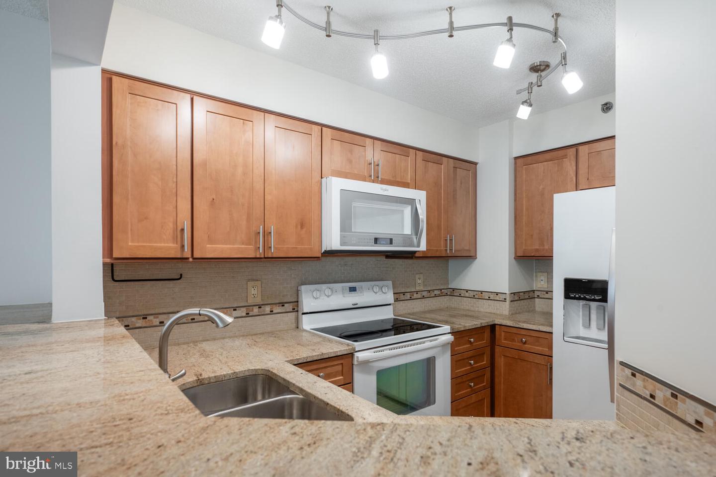 2121 JAMIESON AVE #508, ALEXANDRIA, Virginia 22314, 2 Bedrooms Bedrooms, ,2 BathroomsBathrooms,Residential,For sale,2121 JAMIESON AVE #508,VAAX2045250 MLS # VAAX2045250