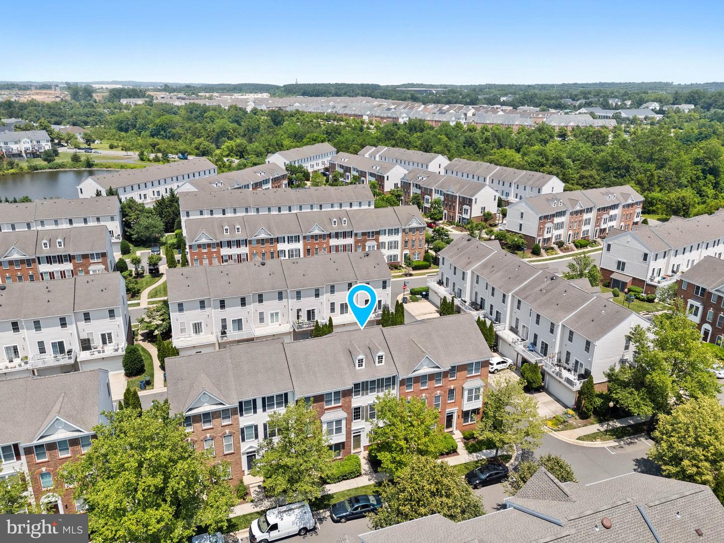 42810 FLANNIGAN TER, CHANTILLY, Virginia 20152, 4 Bedrooms Bedrooms, ,2 BathroomsBathrooms,Residential,For sale,42810 FLANNIGAN TER,VALO2096690 MLS # VALO2096690