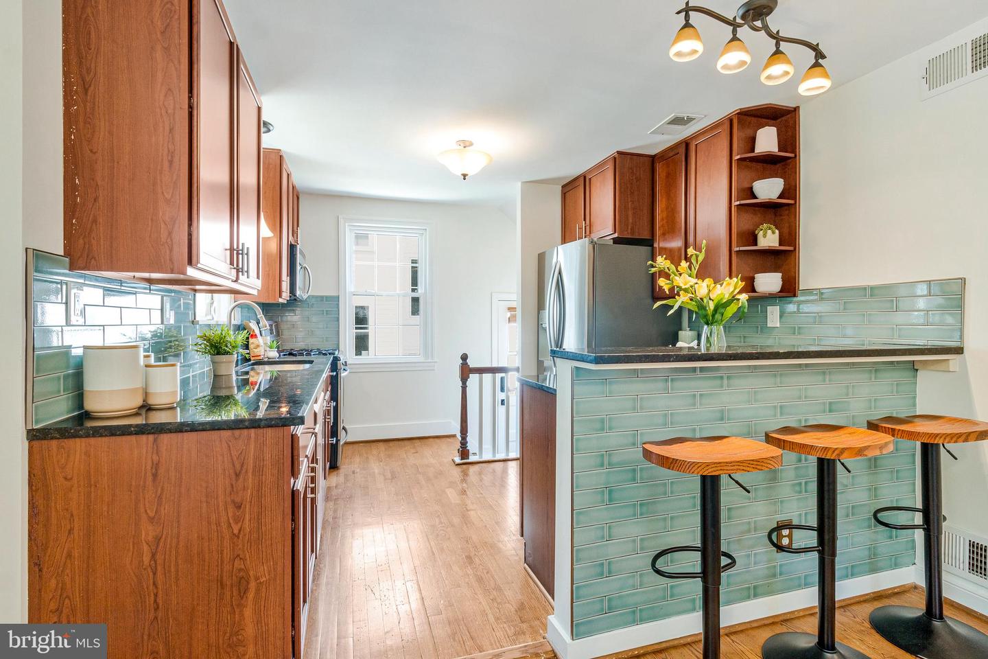 970 N LONGFELLOW ST, ARLINGTON, Virginia 22205, 3 Bedrooms Bedrooms, ,2 BathroomsBathrooms,Residential,For sale,970 N LONGFELLOW ST,VAAR2057934 MLS # VAAR2057934