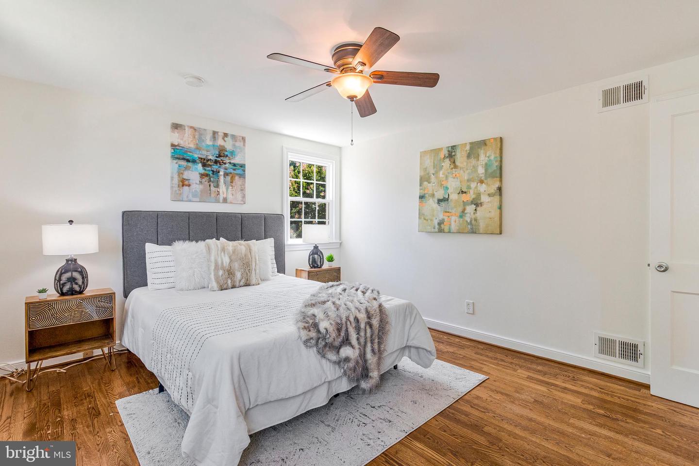 970 N LONGFELLOW ST, ARLINGTON, Virginia 22205, 3 Bedrooms Bedrooms, ,2 BathroomsBathrooms,Residential,For sale,970 N LONGFELLOW ST,VAAR2057934 MLS # VAAR2057934