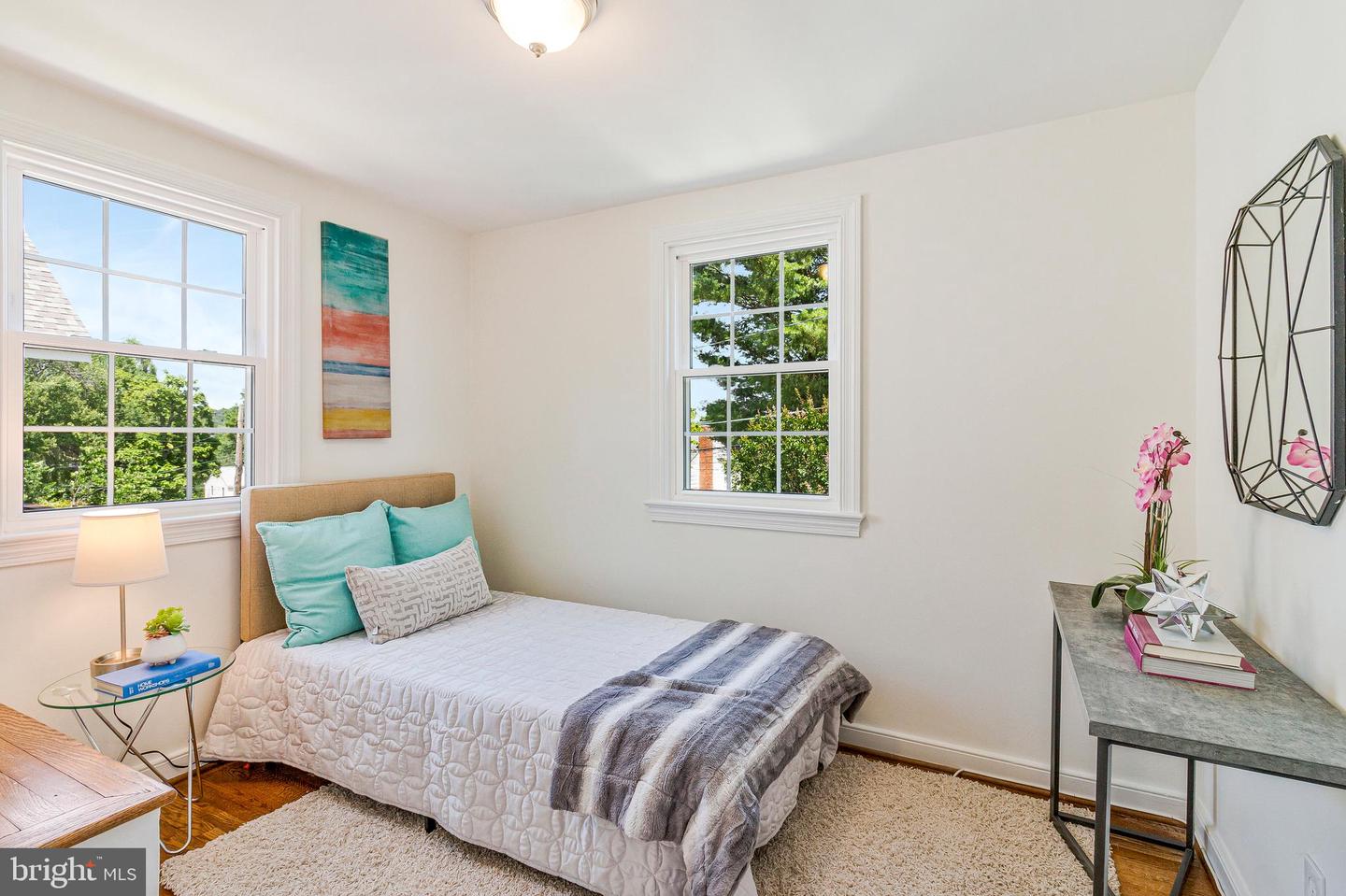 970 N LONGFELLOW ST, ARLINGTON, Virginia 22205, 3 Bedrooms Bedrooms, ,2 BathroomsBathrooms,Residential,For sale,970 N LONGFELLOW ST,VAAR2057934 MLS # VAAR2057934