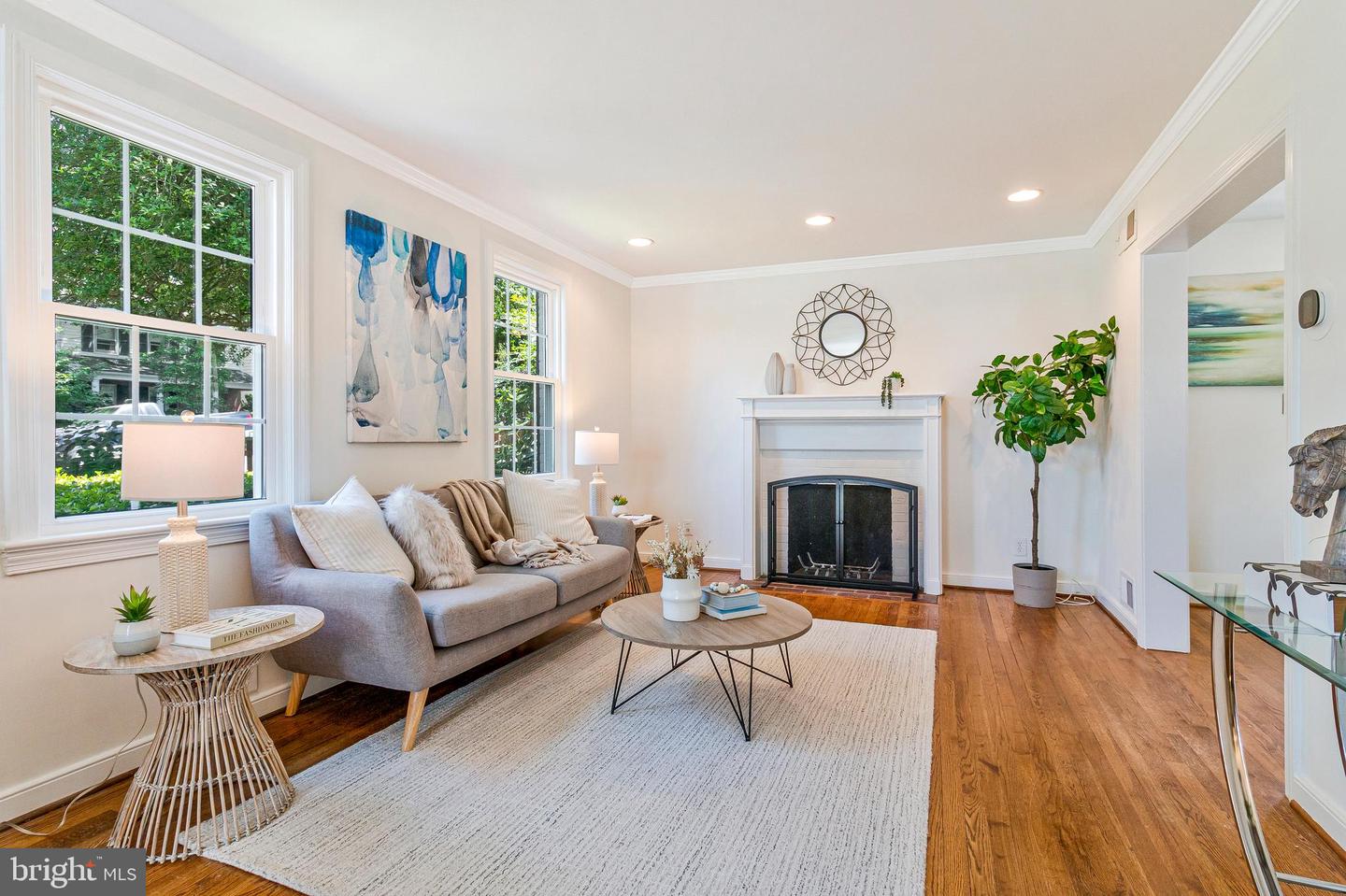 970 N LONGFELLOW ST, ARLINGTON, Virginia 22205, 3 Bedrooms Bedrooms, ,2 BathroomsBathrooms,Residential,For sale,970 N LONGFELLOW ST,VAAR2057934 MLS # VAAR2057934
