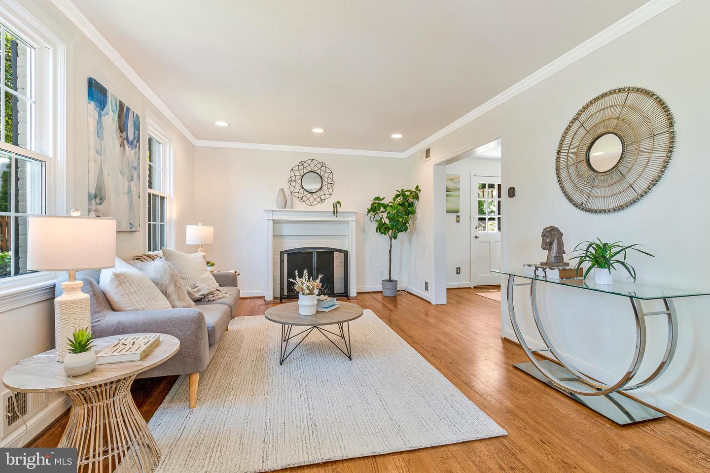 970 N LONGFELLOW ST, ARLINGTON, Virginia 22205, 3 Bedrooms Bedrooms, ,2 BathroomsBathrooms,Residential,For sale,970 N LONGFELLOW ST,VAAR2057934 MLS # VAAR2057934