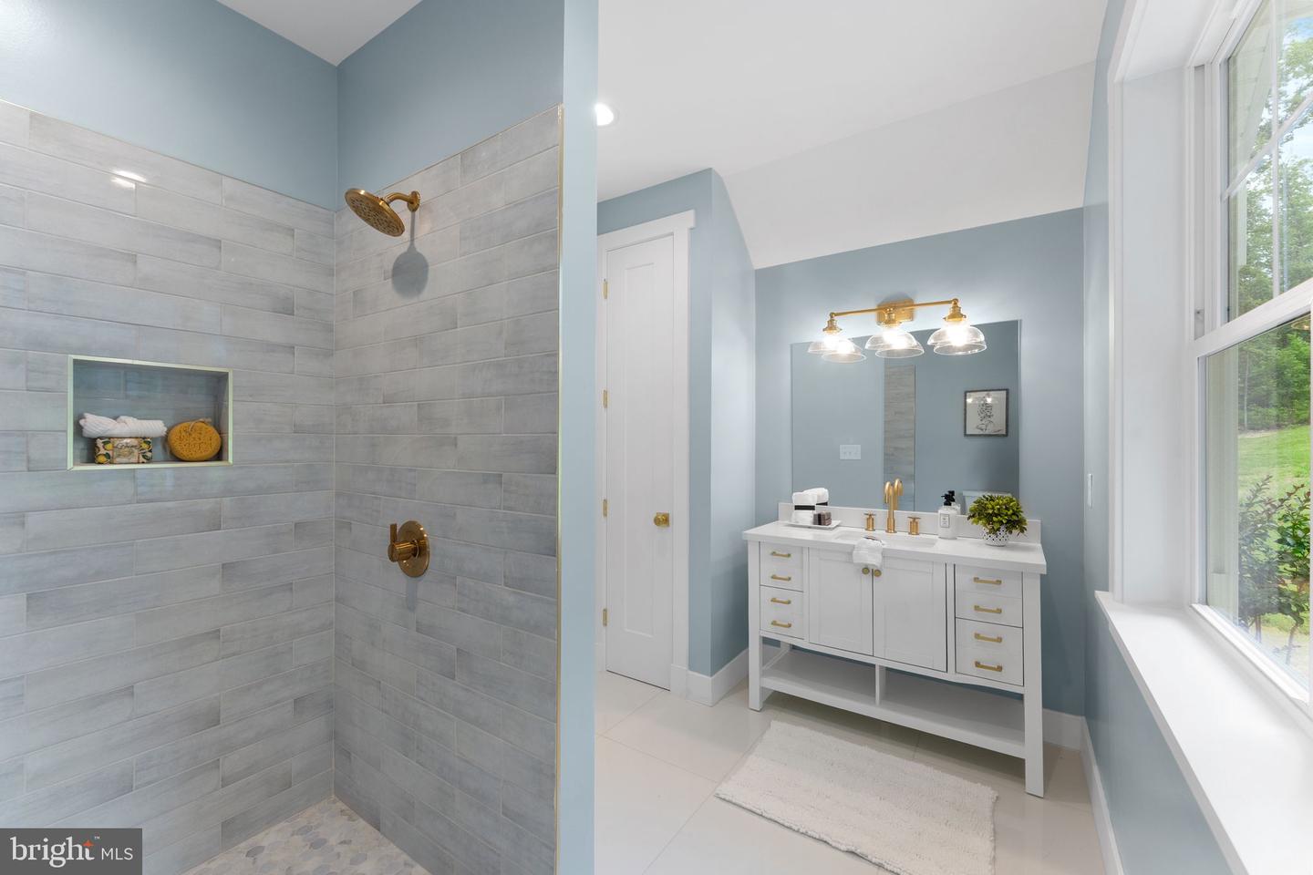 15020 STONEGATE PL, NOKESVILLE, Virginia 20181, 5 Bedrooms Bedrooms, ,4 BathroomsBathrooms,Residential,For sale,15020 STONEGATE PL,VAPW2095220 MLS # VAPW2095220
