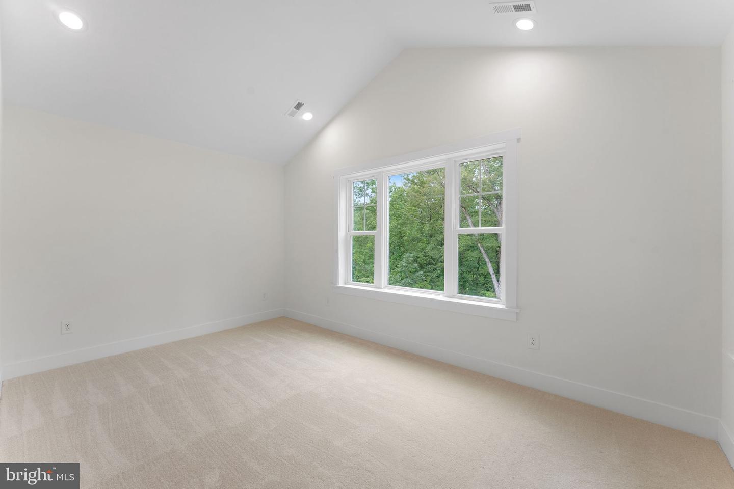 15020 STONEGATE PL, NOKESVILLE, Virginia 20181, 5 Bedrooms Bedrooms, ,4 BathroomsBathrooms,Residential,For sale,15020 STONEGATE PL,VAPW2095220 MLS # VAPW2095220